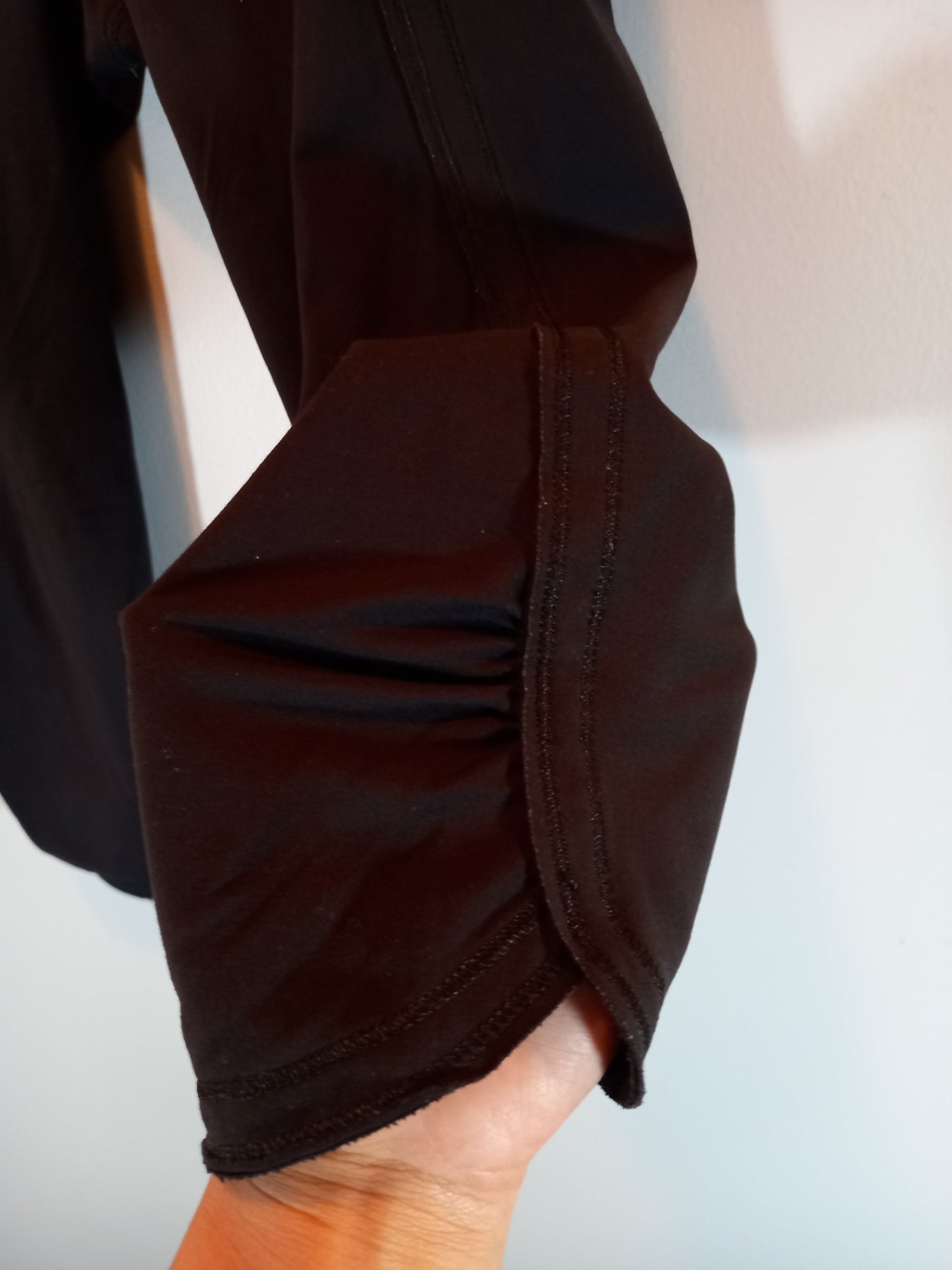 Lululemon black crop leggings - SZ 6