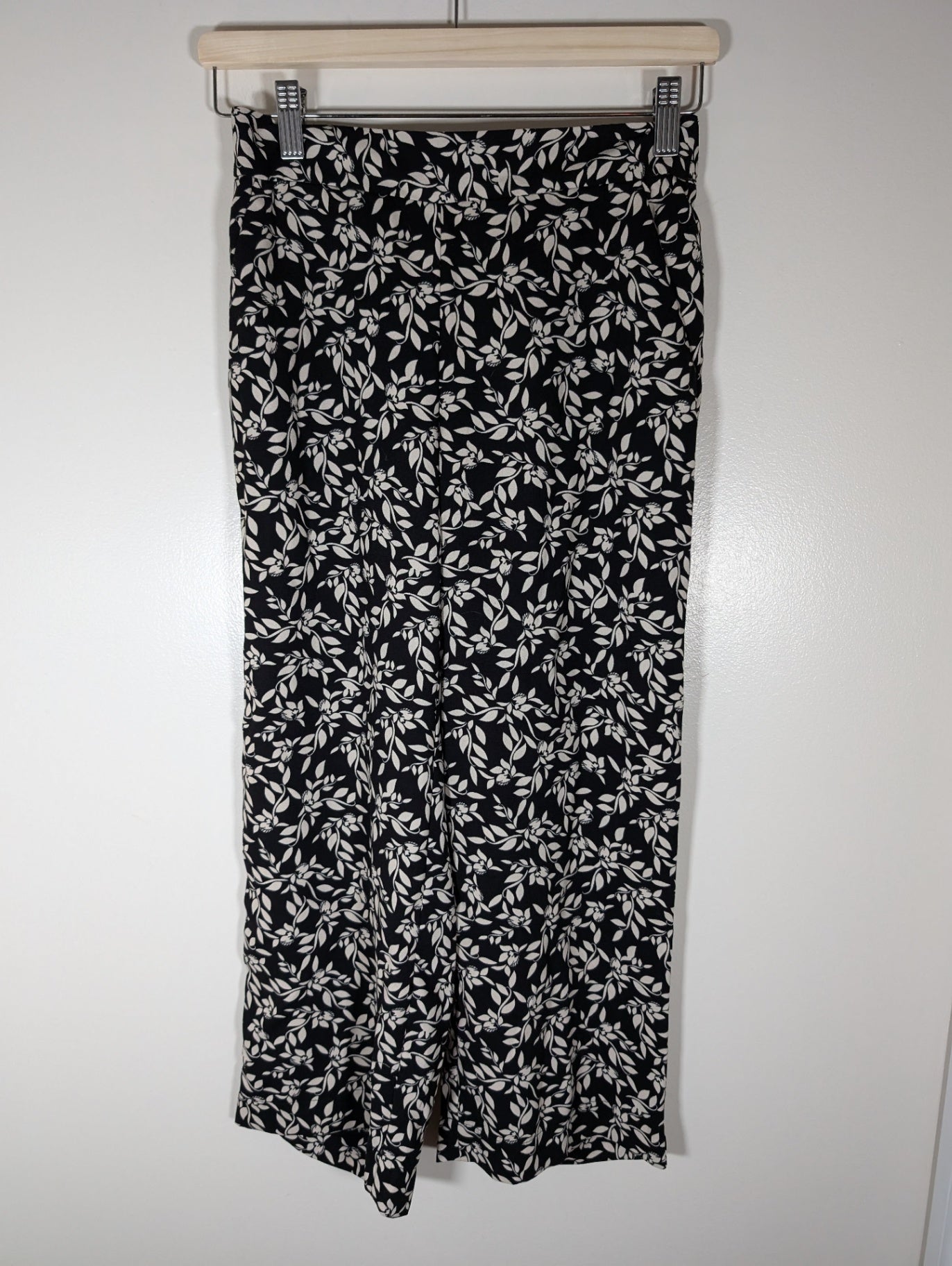 Loft Outlet petite floral pants - X-Small