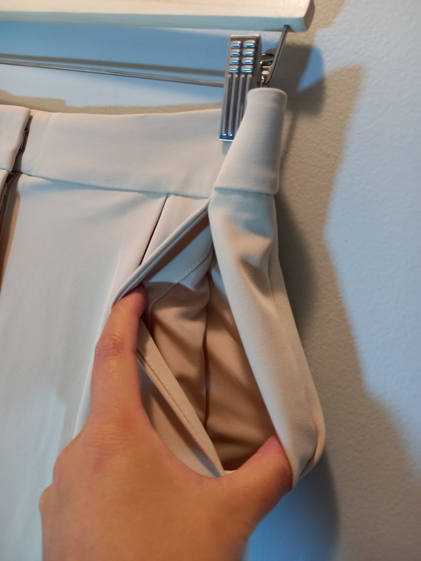 H&M beige dress pants- SZ 10