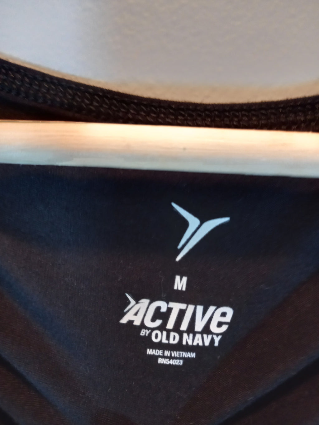 Old Navy black t-shirt - Medium