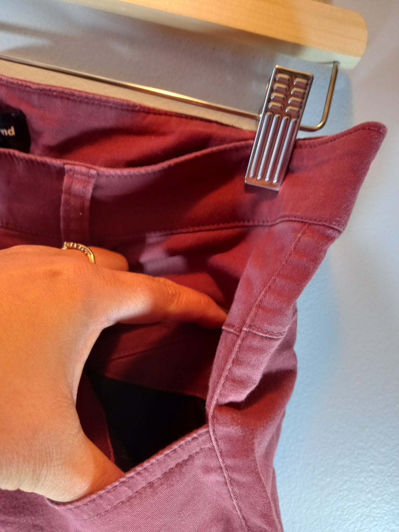 Black Diamond maroon shorts - SZ 10