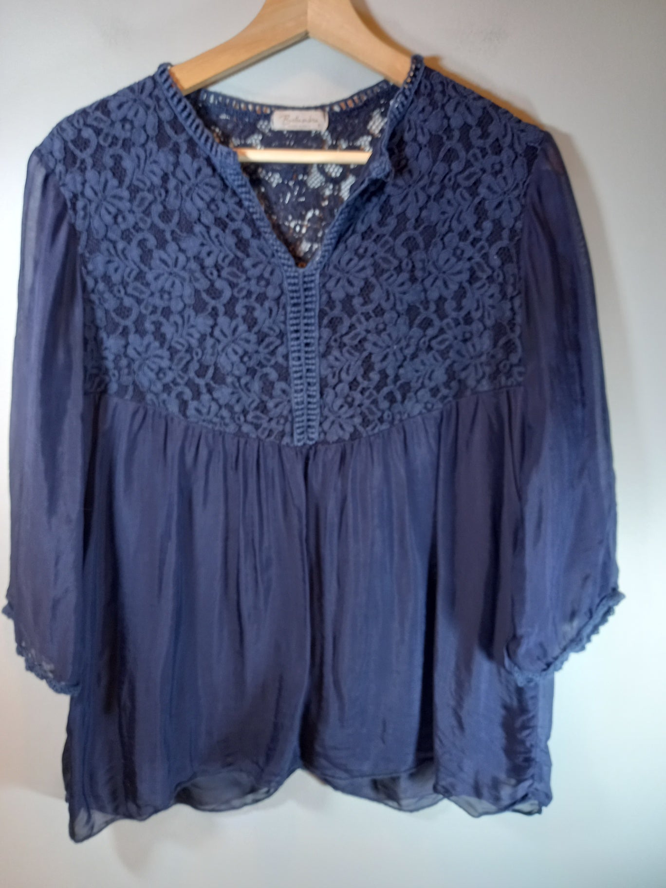 Bellambia Silk Navy Blouse - S