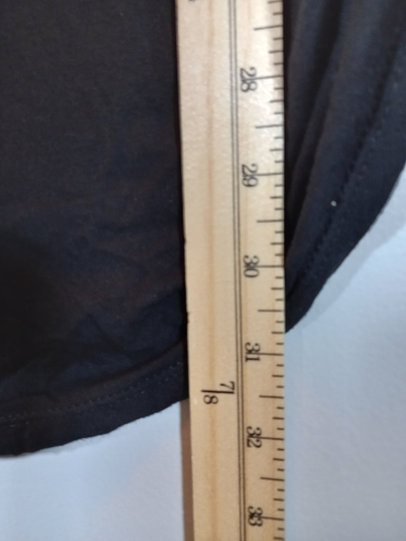 No label black long-sleeve - appears Large