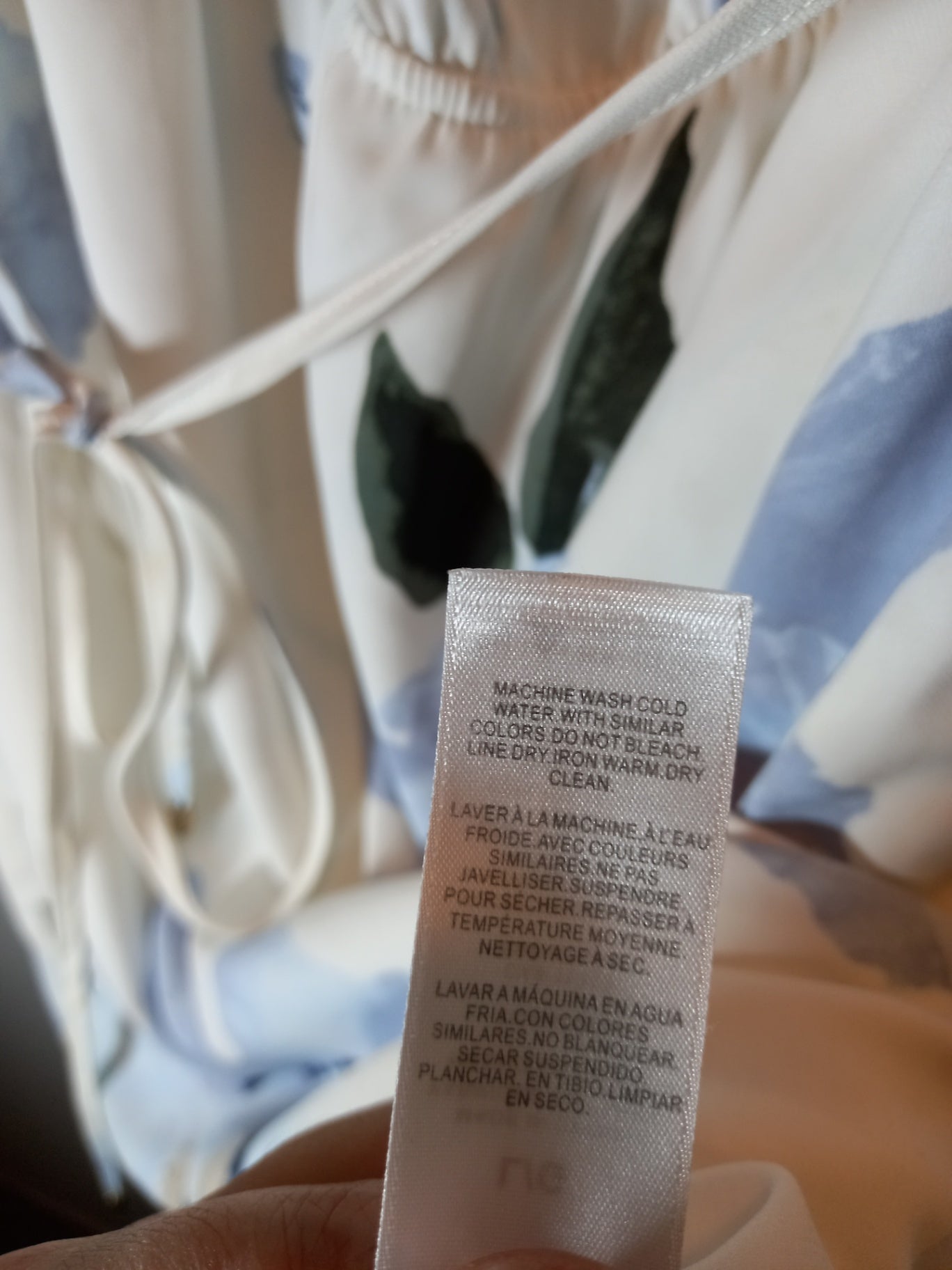 Dynamite floral dress - Large (Minor Flaw)