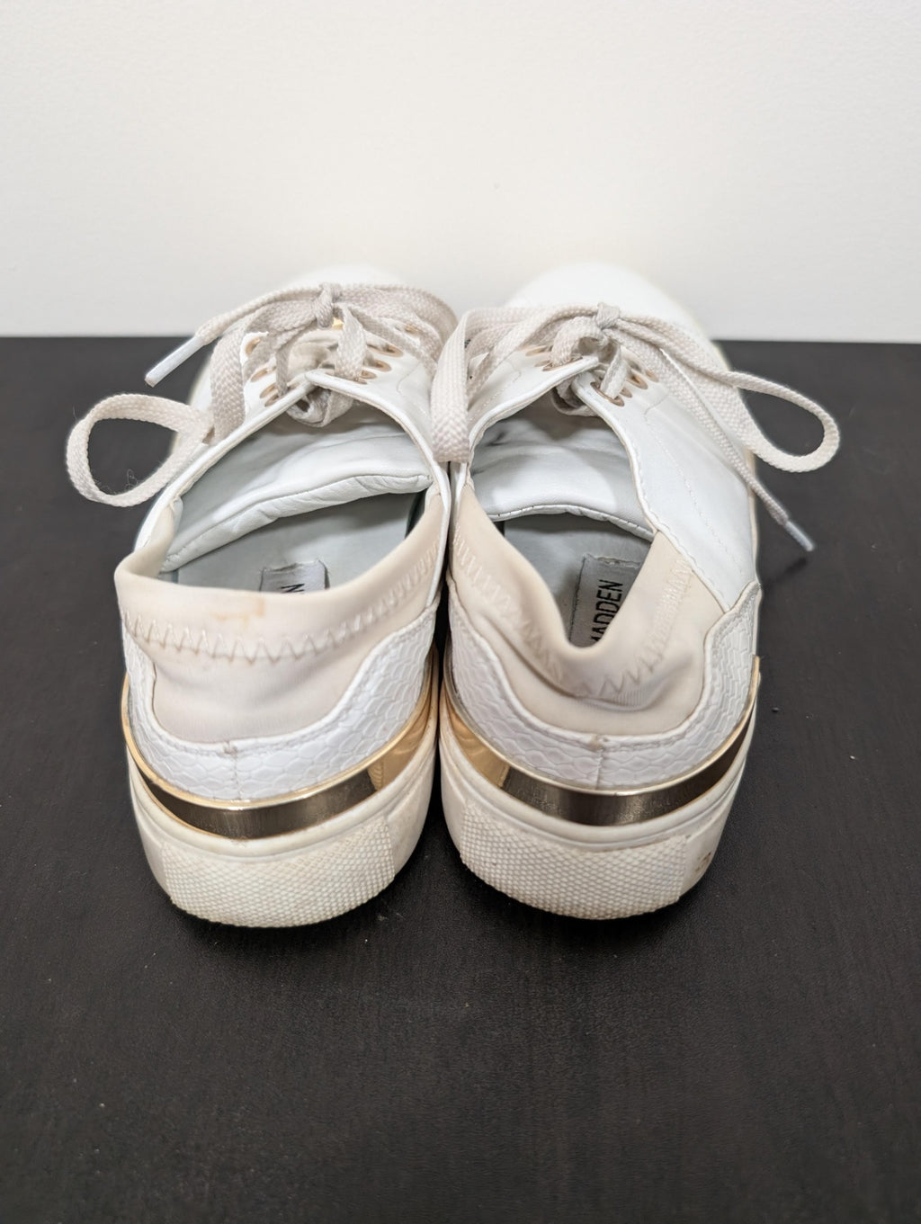 Steven Madden white/gold sneaker - SZ 36 (Minor Flaw)