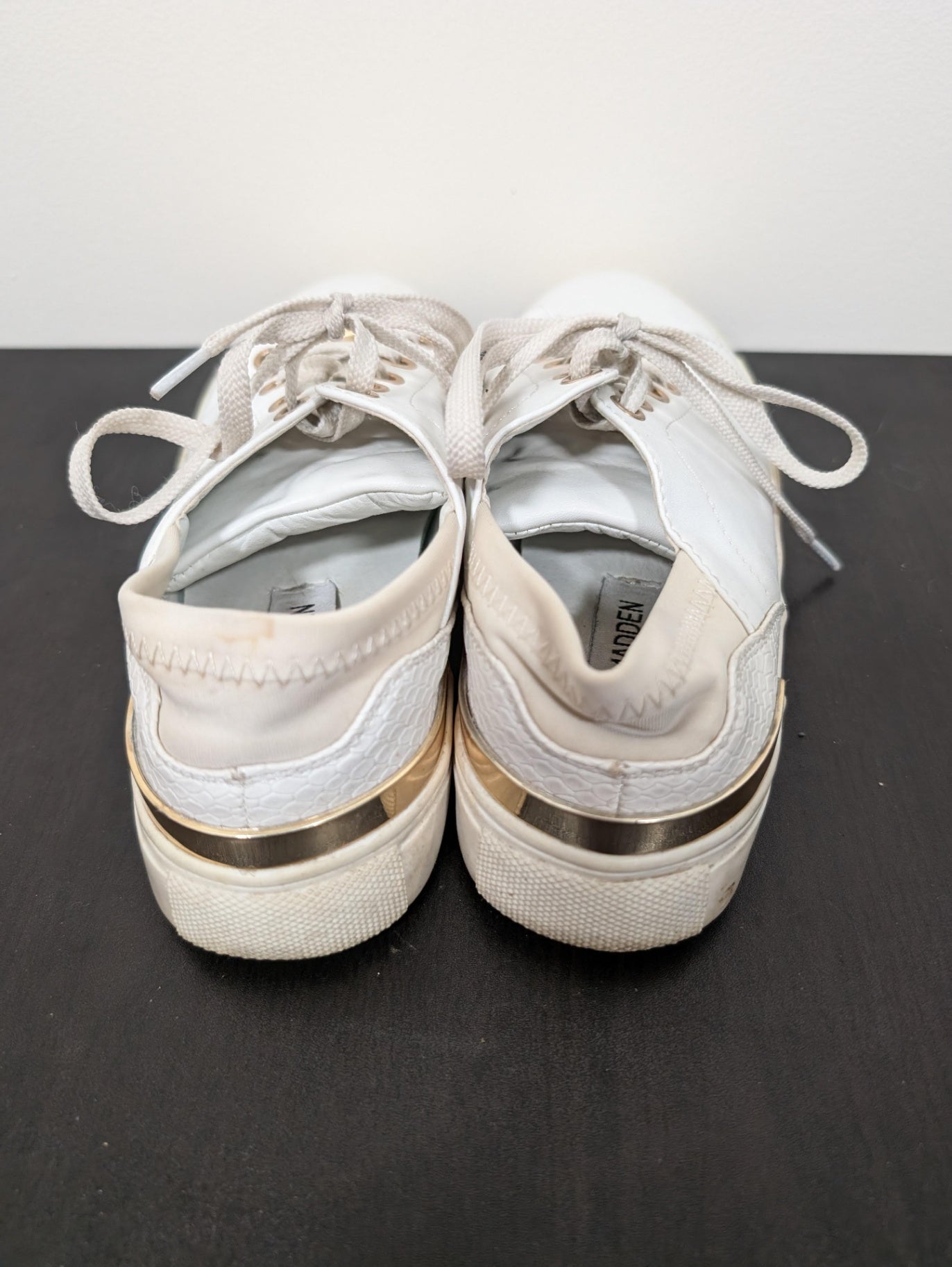 Steven Madden white/gold sneaker - SZ 36 (Minor Flaw)