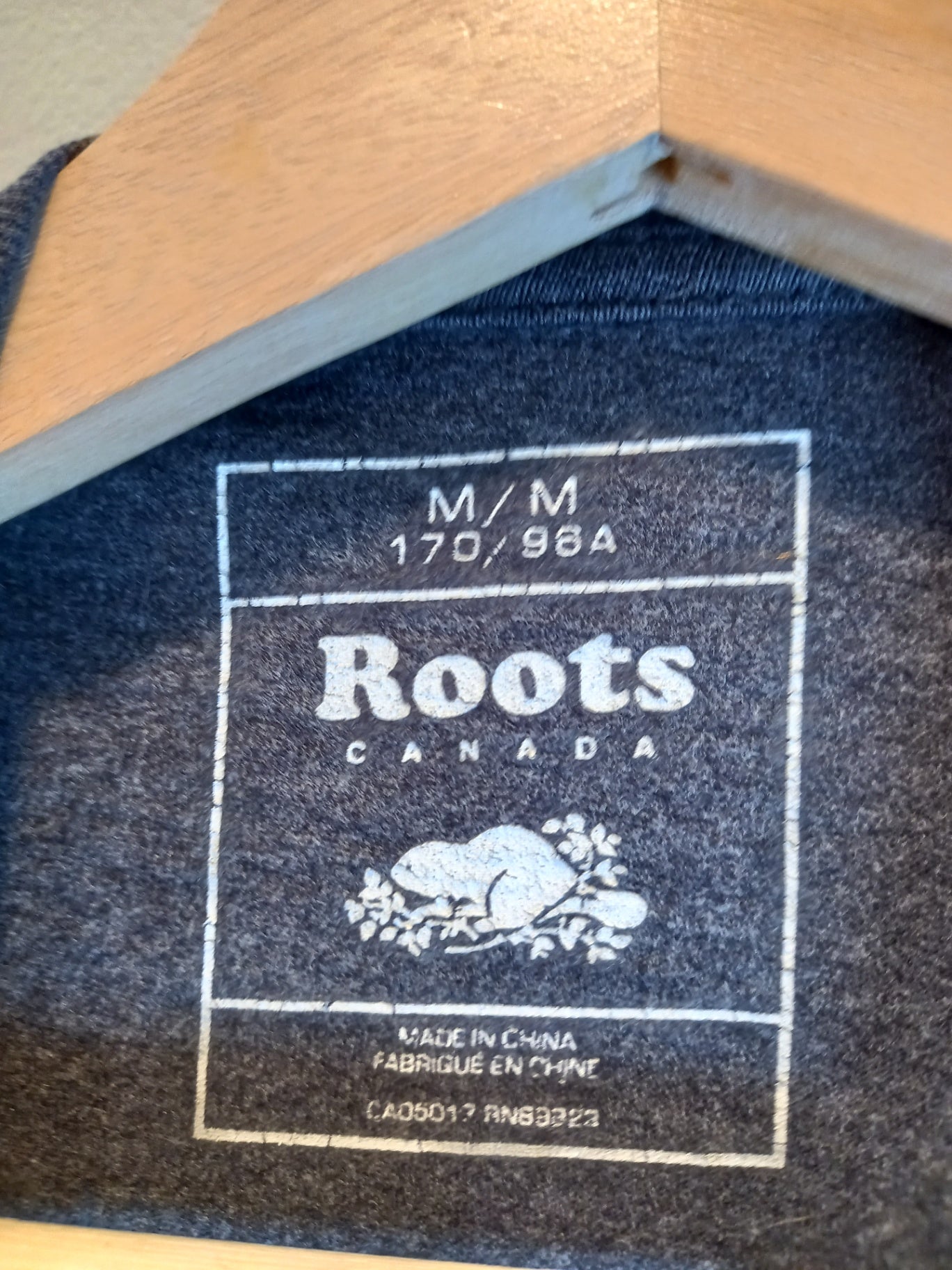 Roots Canada t-Shirt - Medium (Minor Flaw)