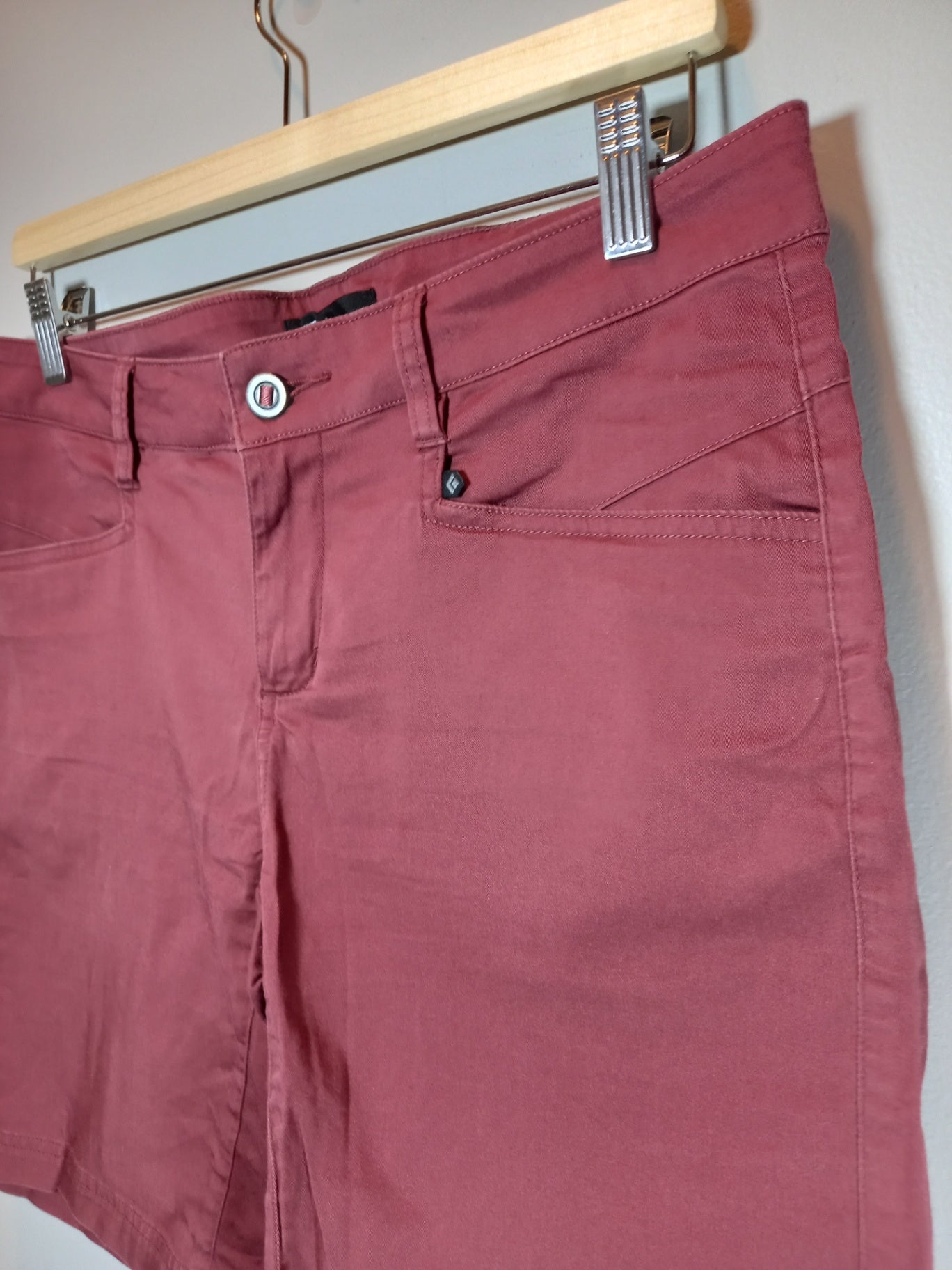 Black Diamond maroon shorts - SZ 10