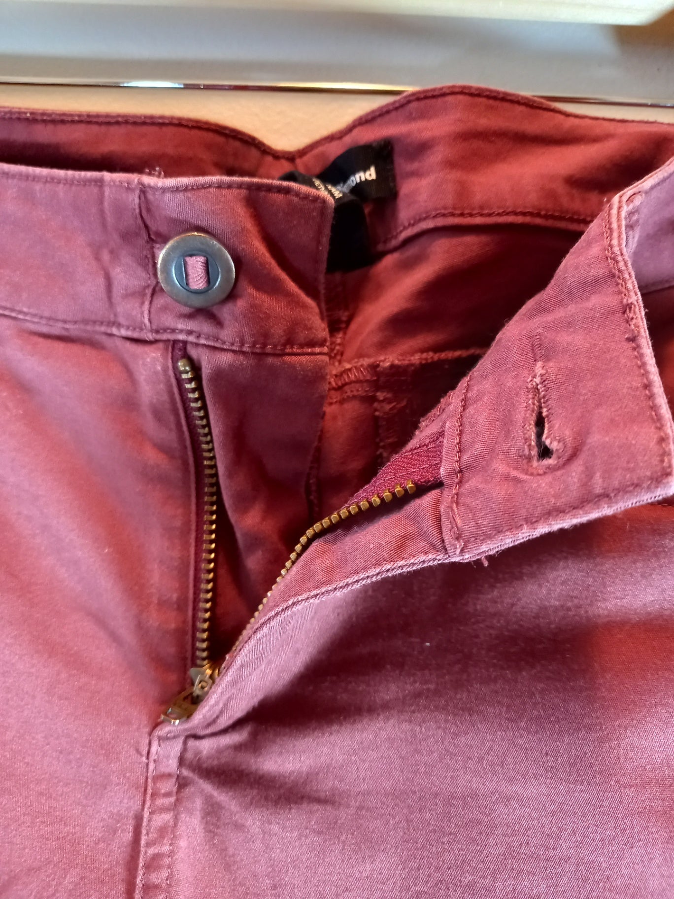 Black Diamond maroon shorts - SZ 10