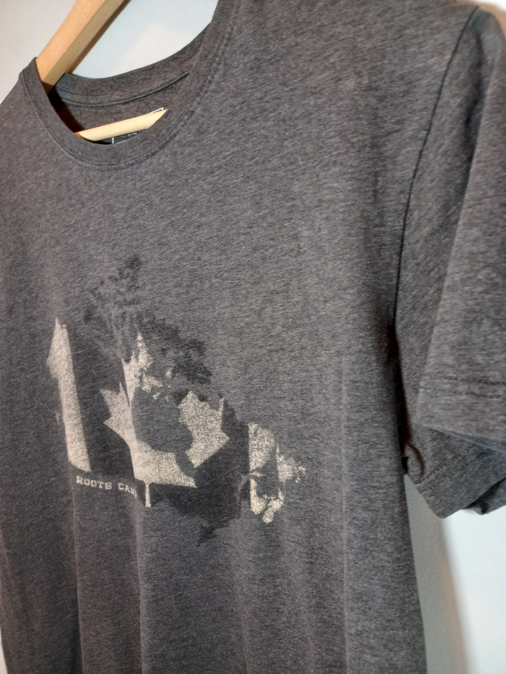 Roots Canada t-Shirt - Medium (Minor Flaw)