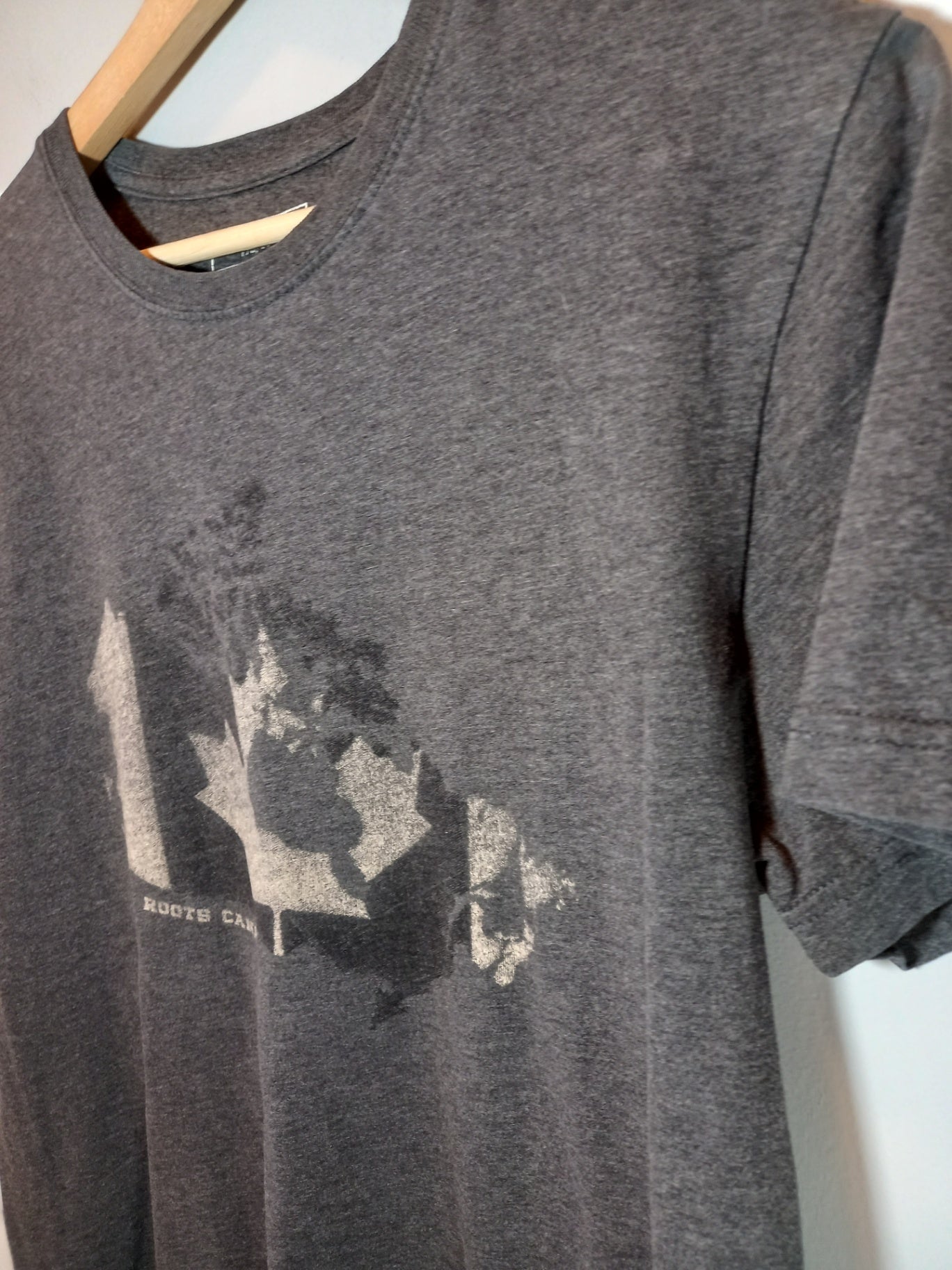 Roots Canada t-Shirt - Medium (Minor Flaw)