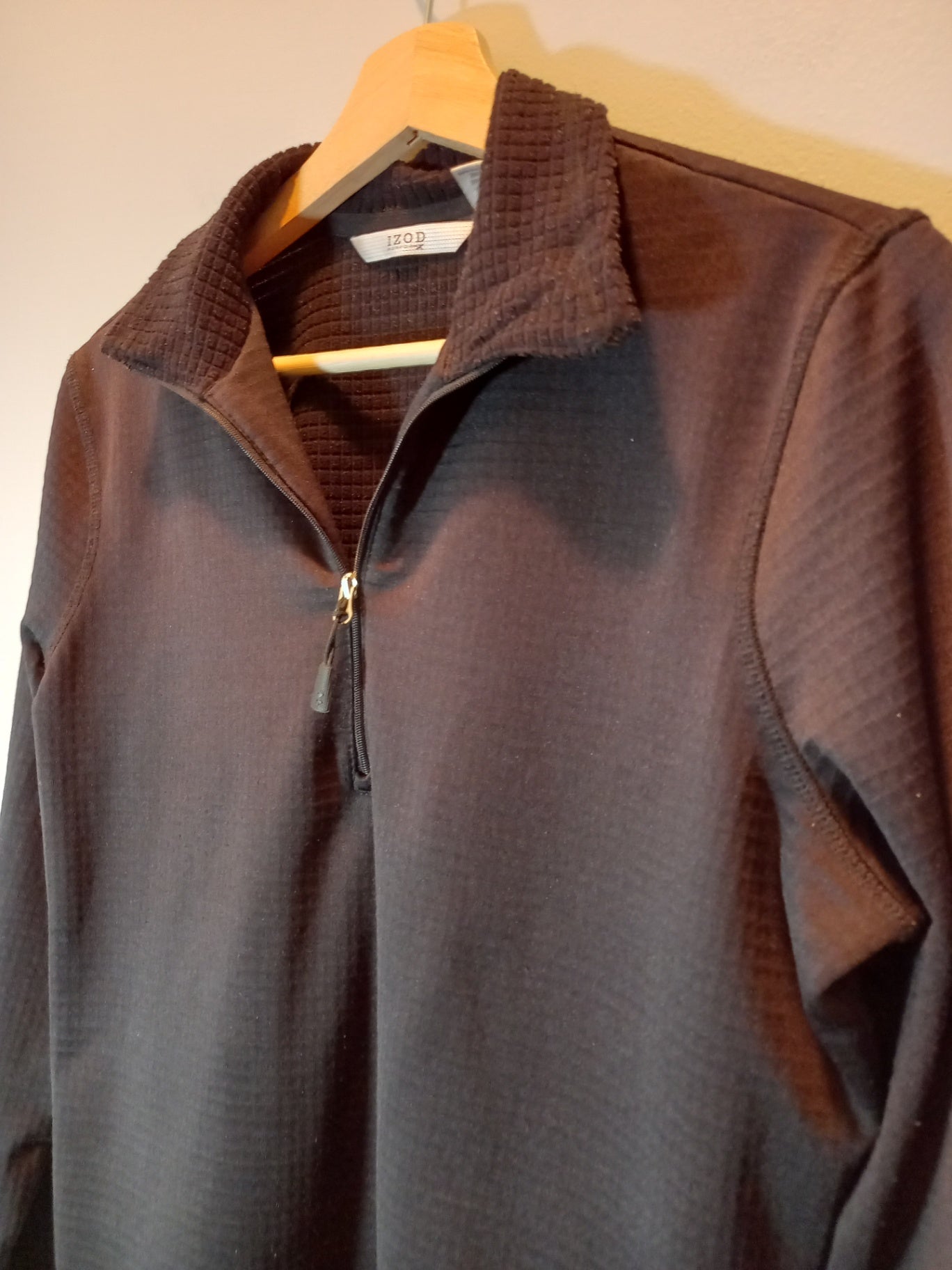 Izod 1/4 zipper pullover - Small