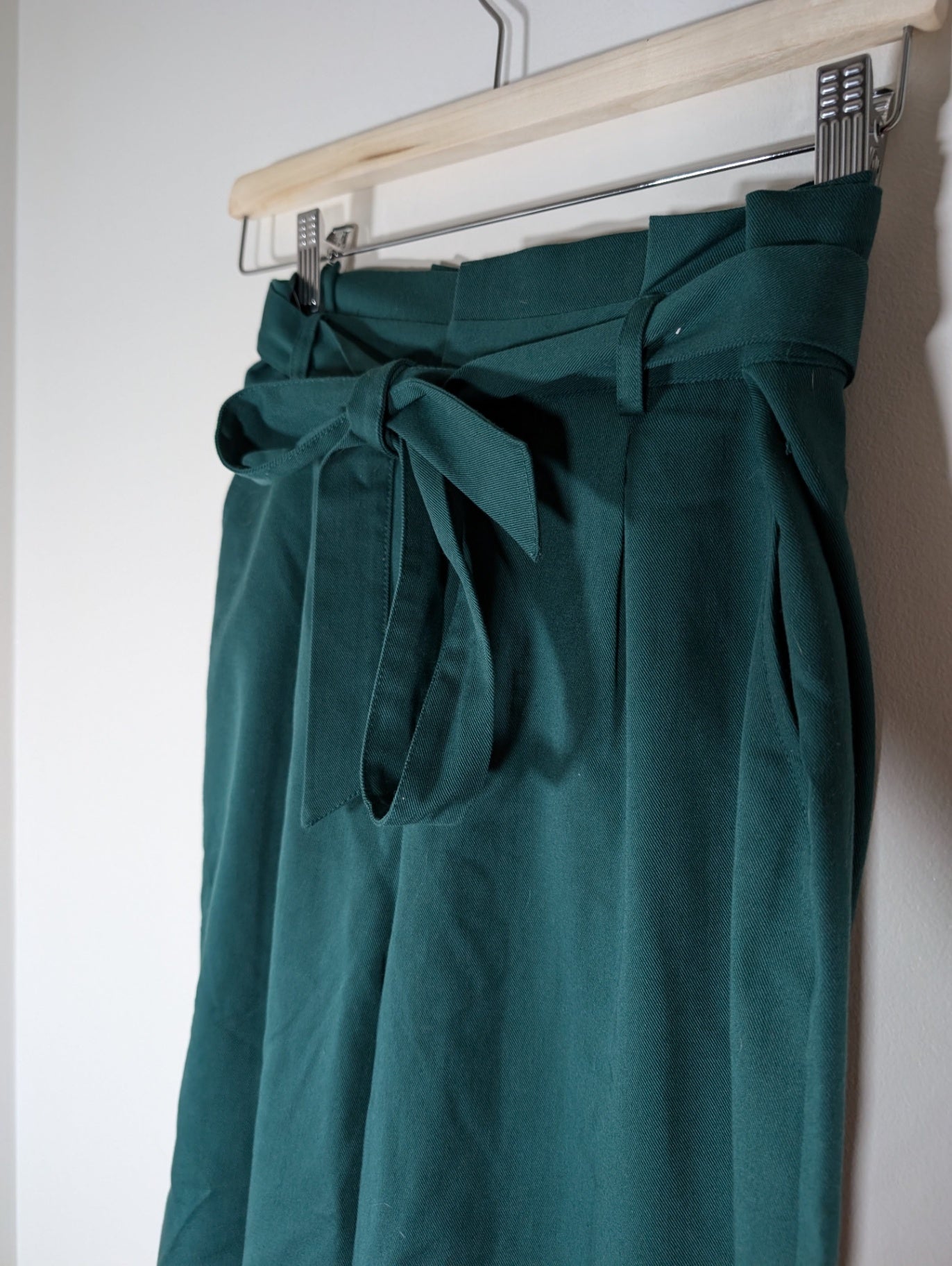 Joe Fresh green tie waist pants - SZ 2