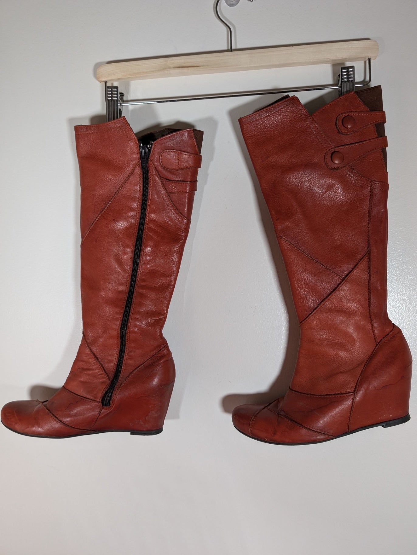 Unknown brand leather boots - SZ 7 (Minor Flaw)