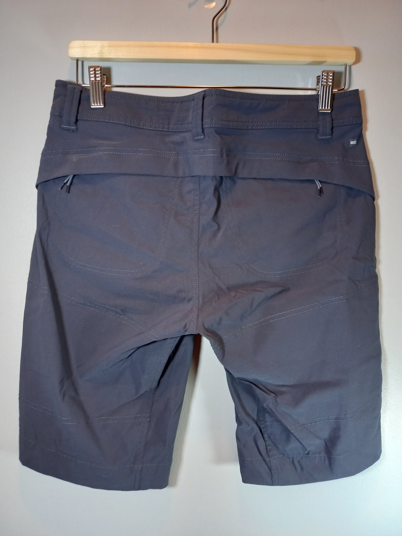 MEC dark grey shorts - SZ 8