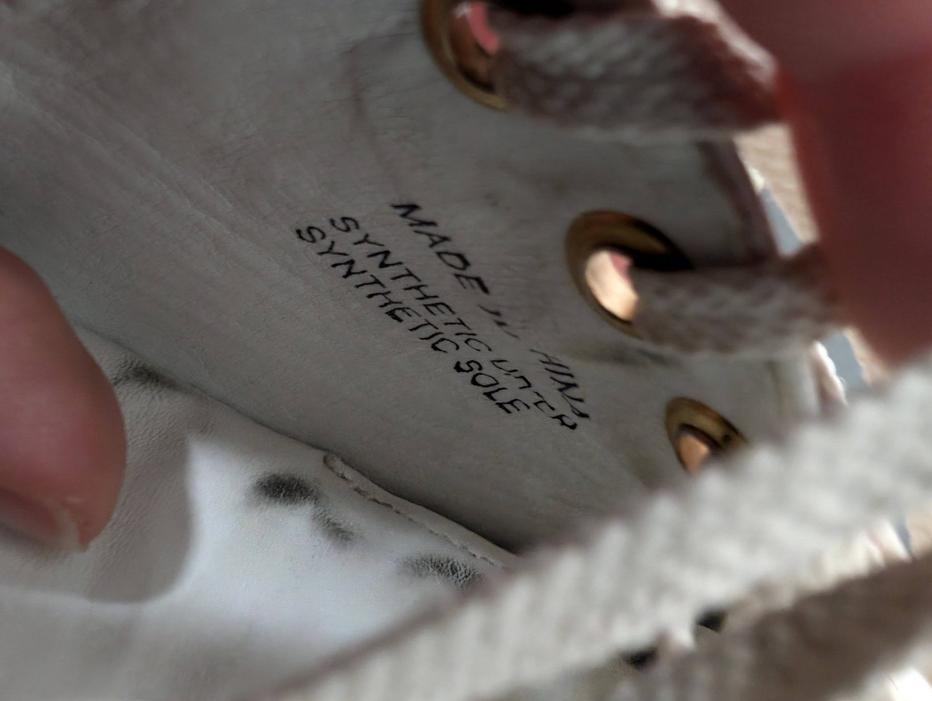 Steven Madden white/gold sneaker - SZ 36 (Minor Flaw)