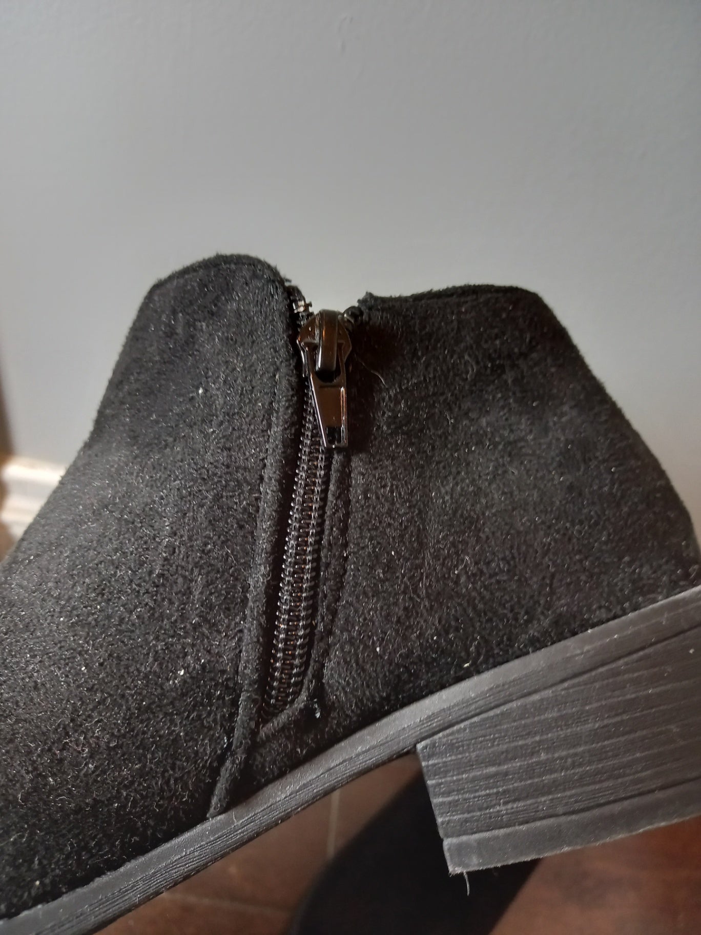 Journee Collection black ankle boots - SZ 7