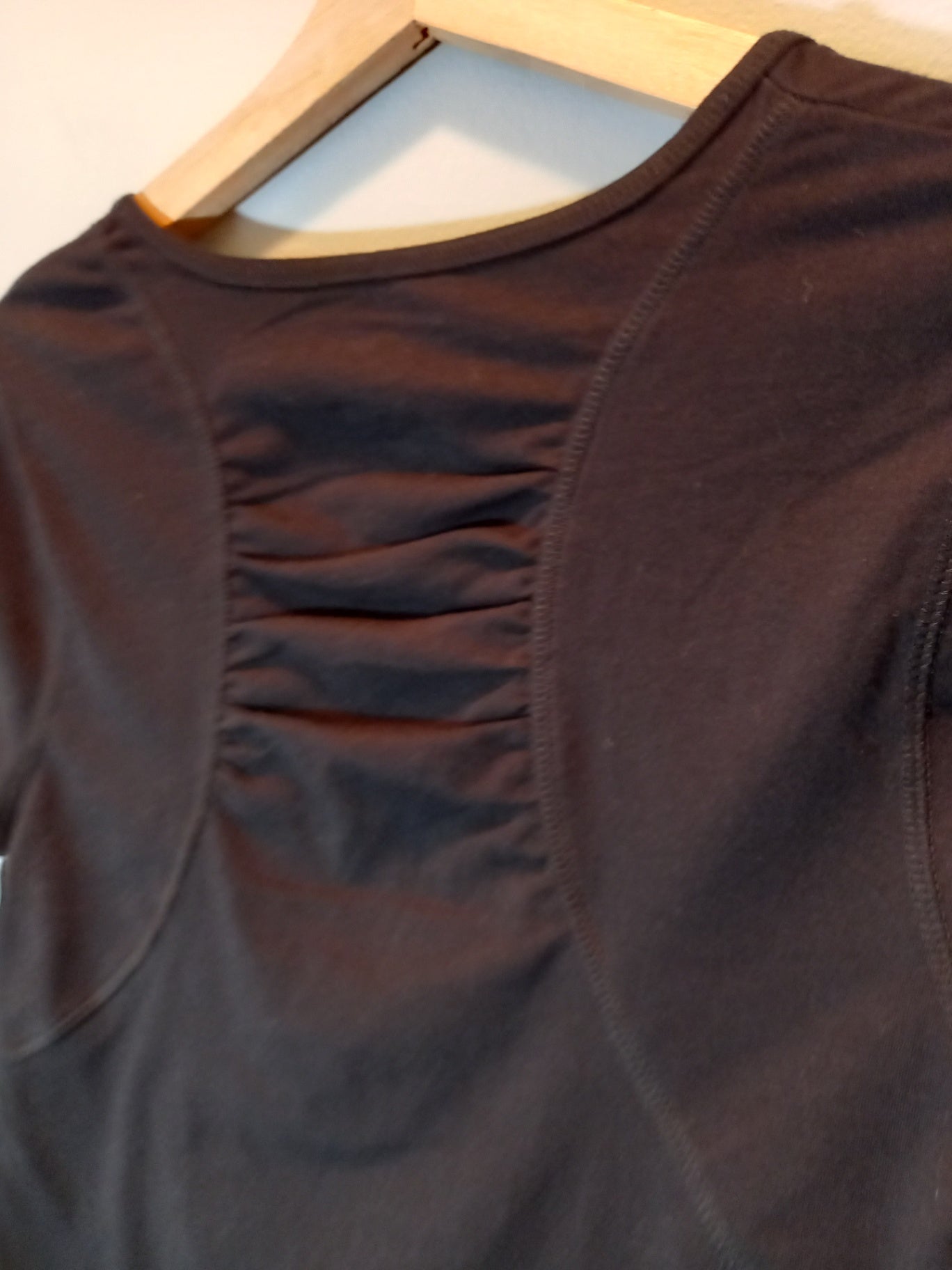 Old Navy black t-shirt - Medium