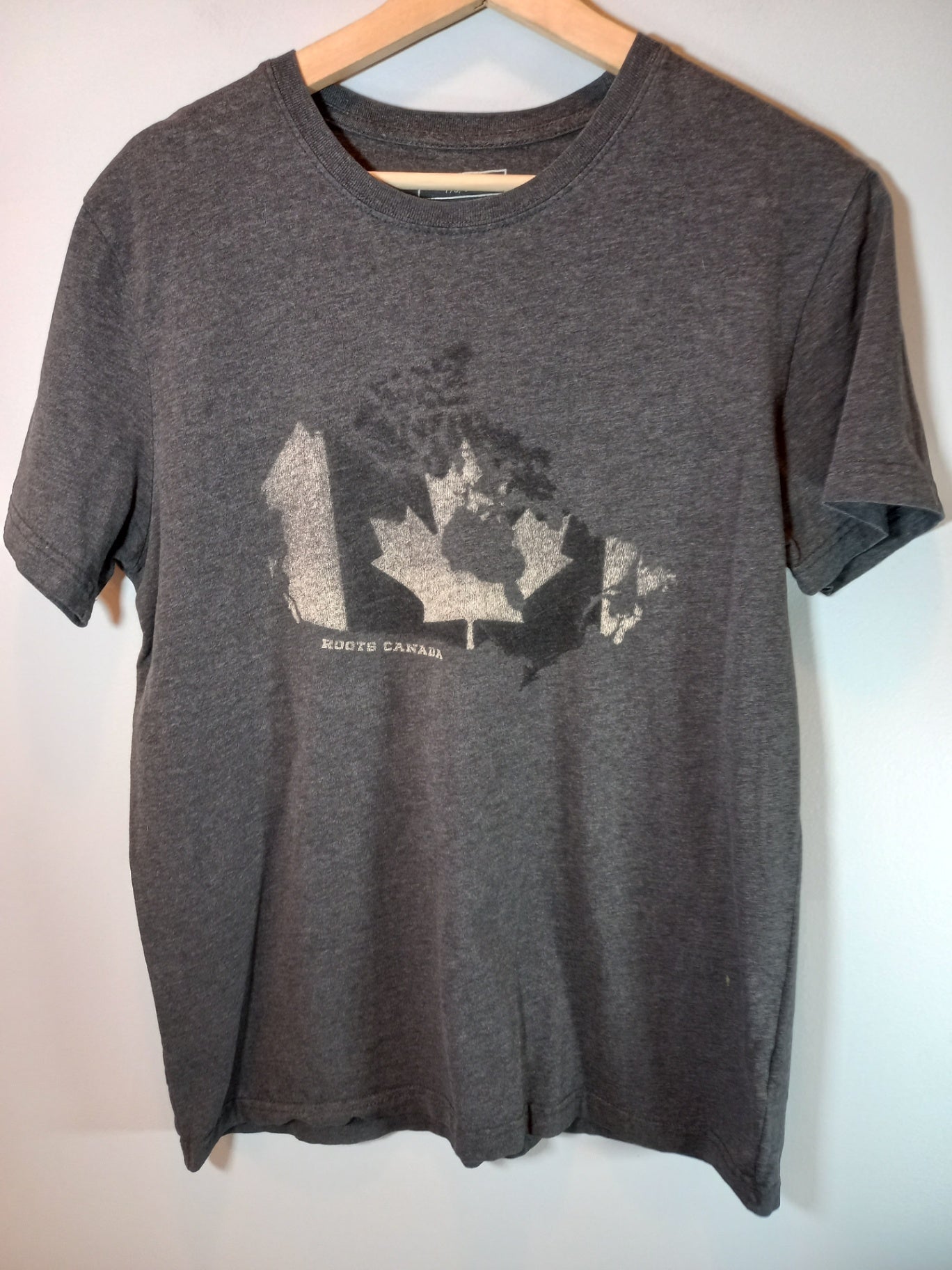 Roots Canada t-Shirt - Medium (Minor Flaw)