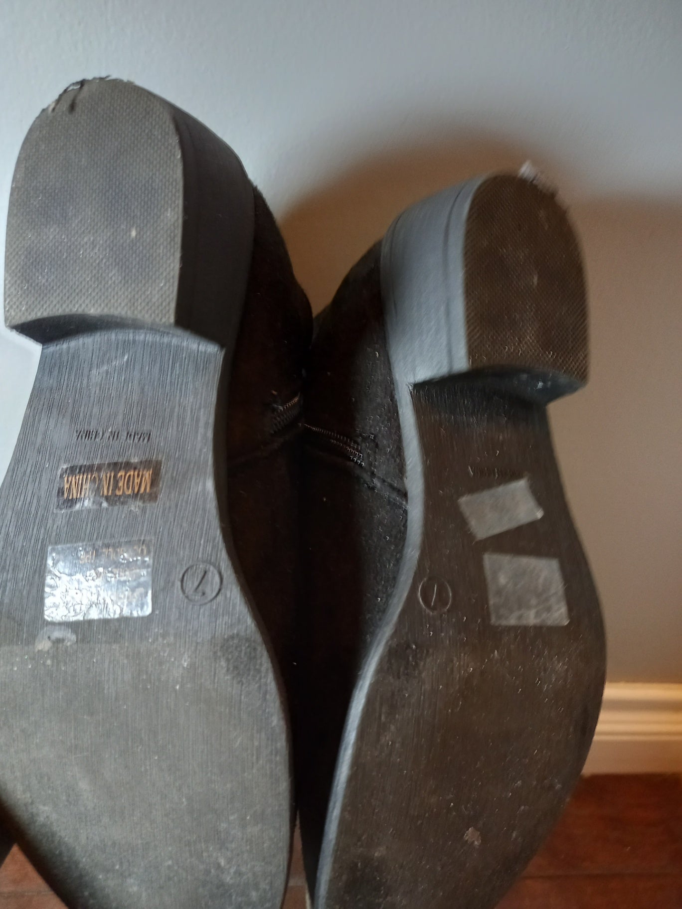 Journee Collection black ankle boots - SZ 7