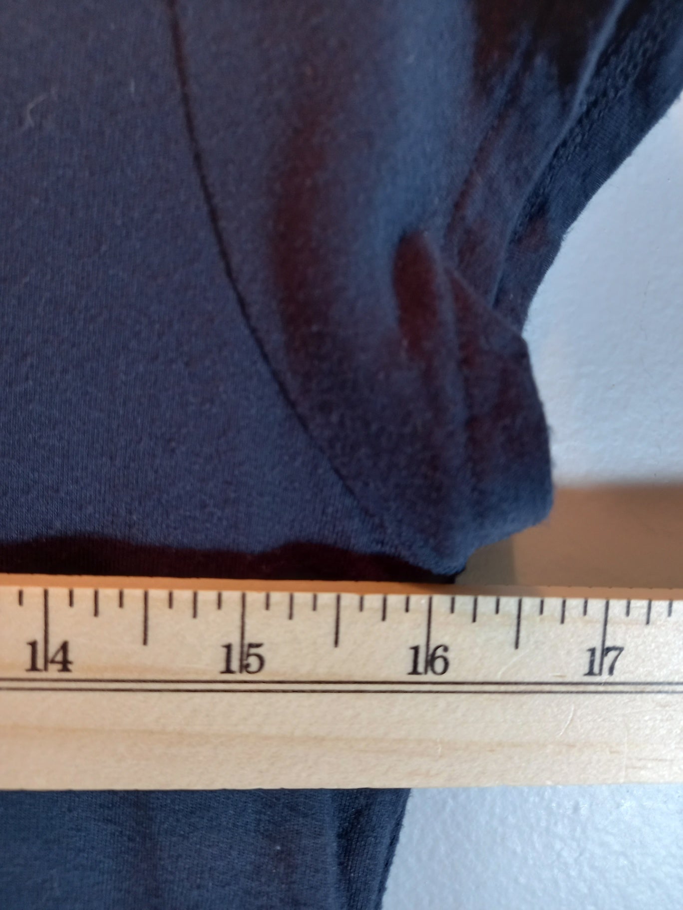 Tahari t-shirt - Medium (Minor Flaw)