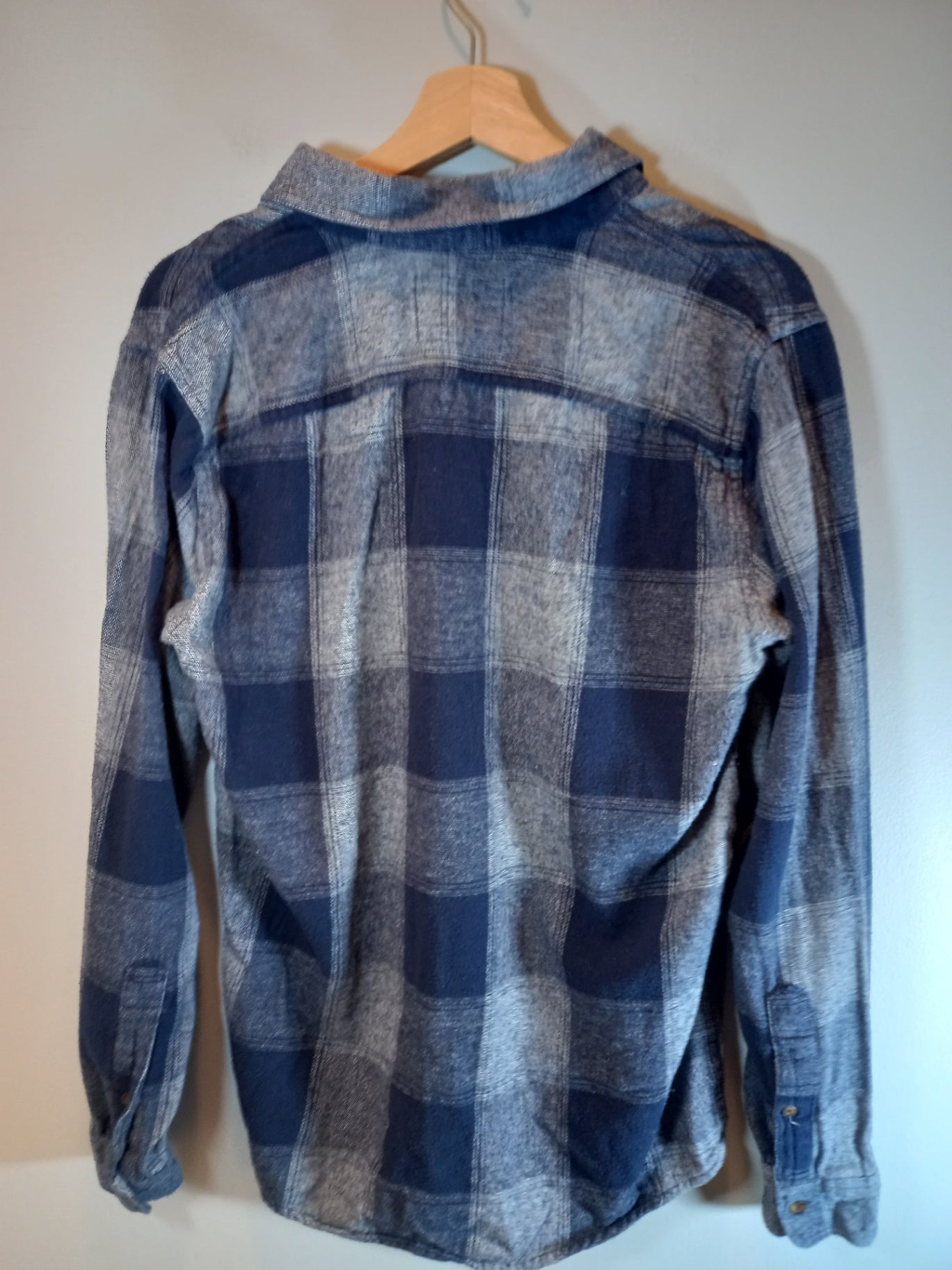 Hollister plaid button up - Men's Medium