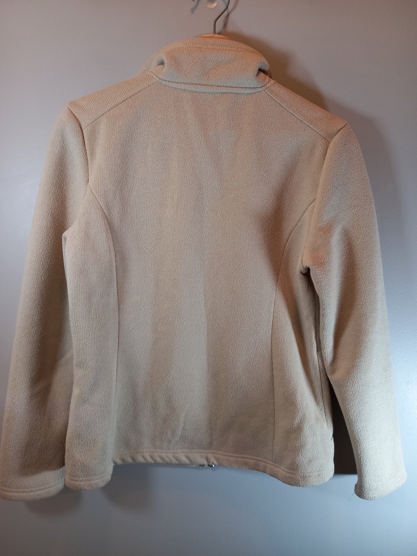 Lady Hathaway beige zippered jacket - Small (pilling)