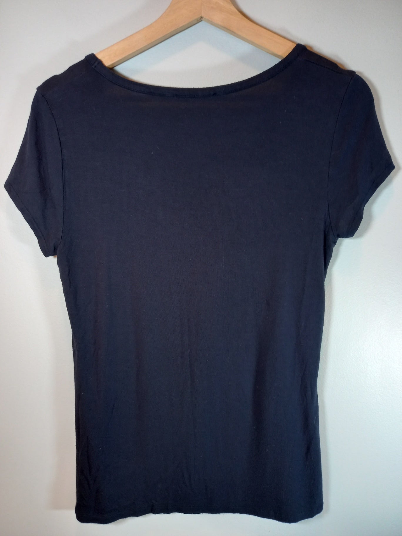 Tahari t-shirt - Medium (Minor Flaw)