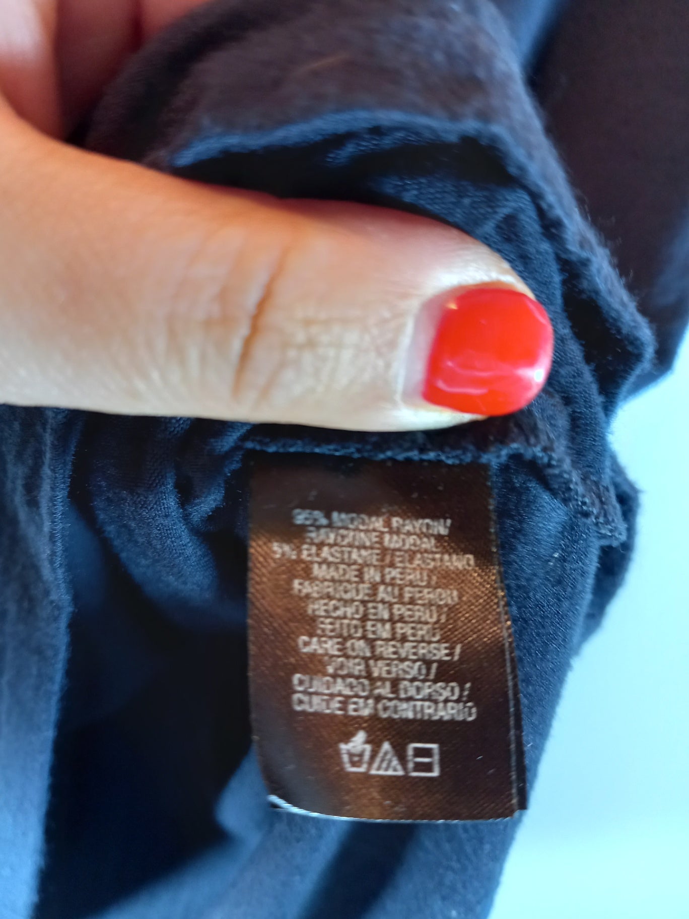 Tahari t-shirt - Medium (Minor Flaw)