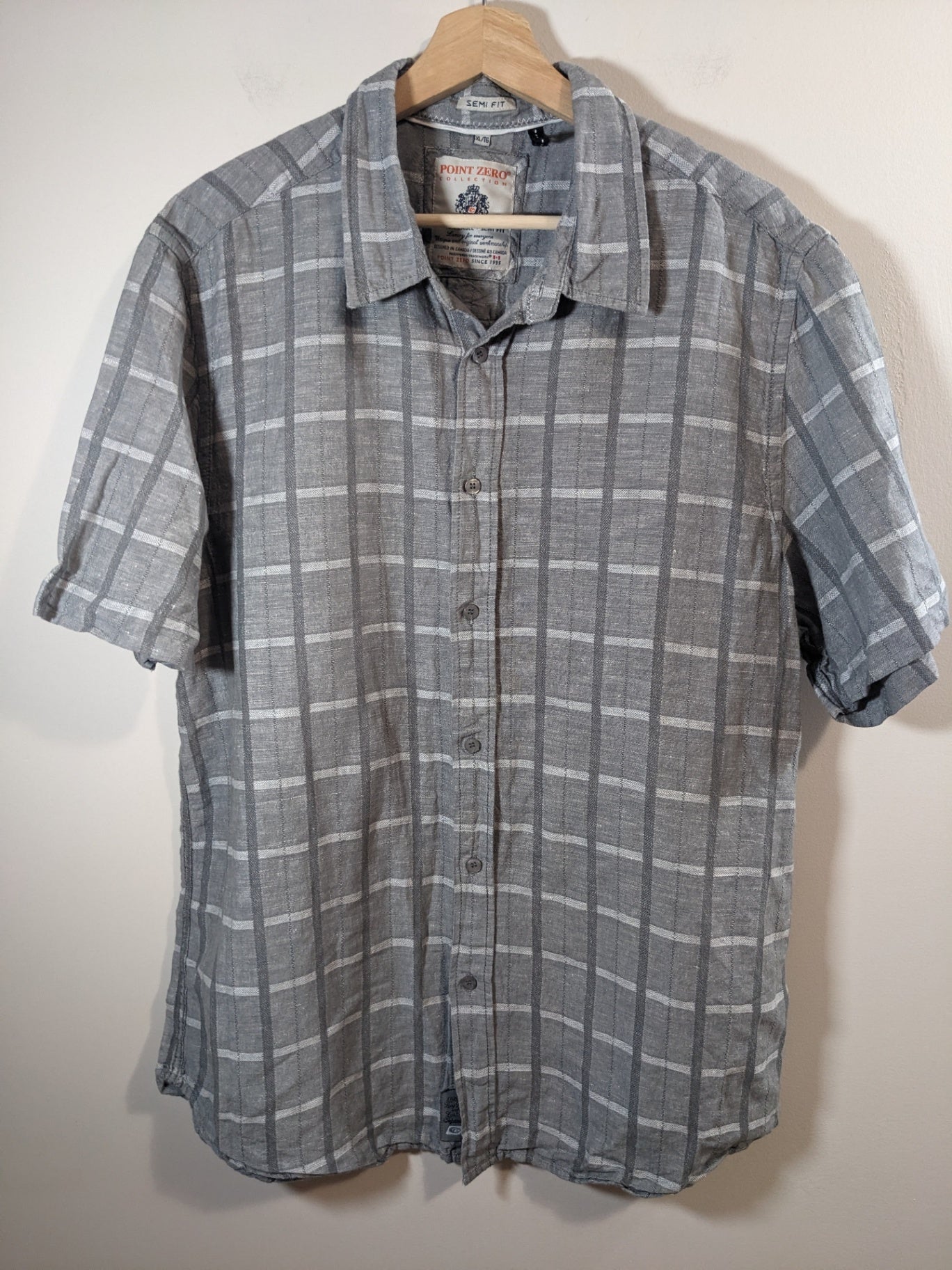 Point Zero men's semi fit short sleeve button down - X-Large