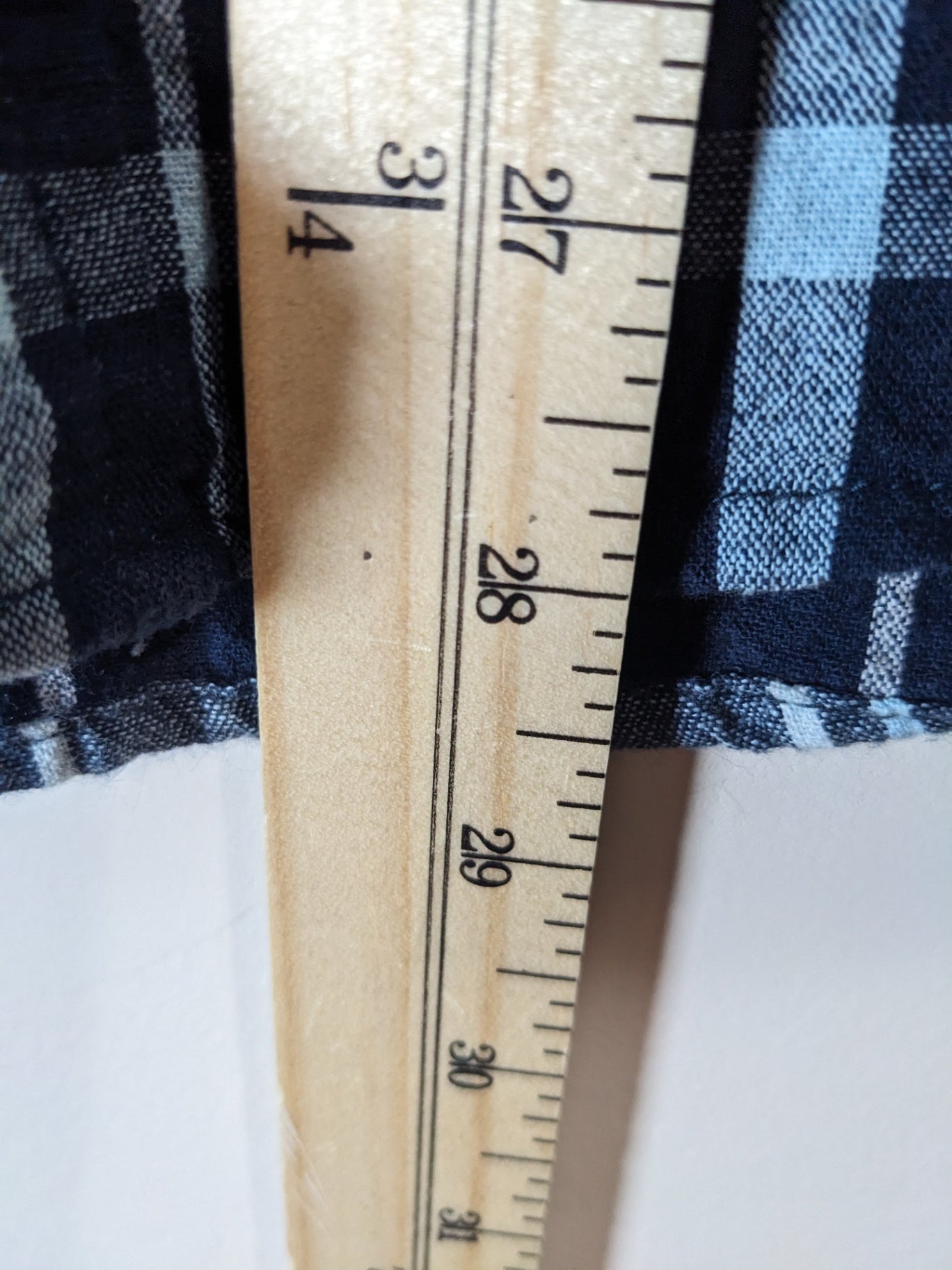 Old Navy regular fit plaid button down - Men's Medium