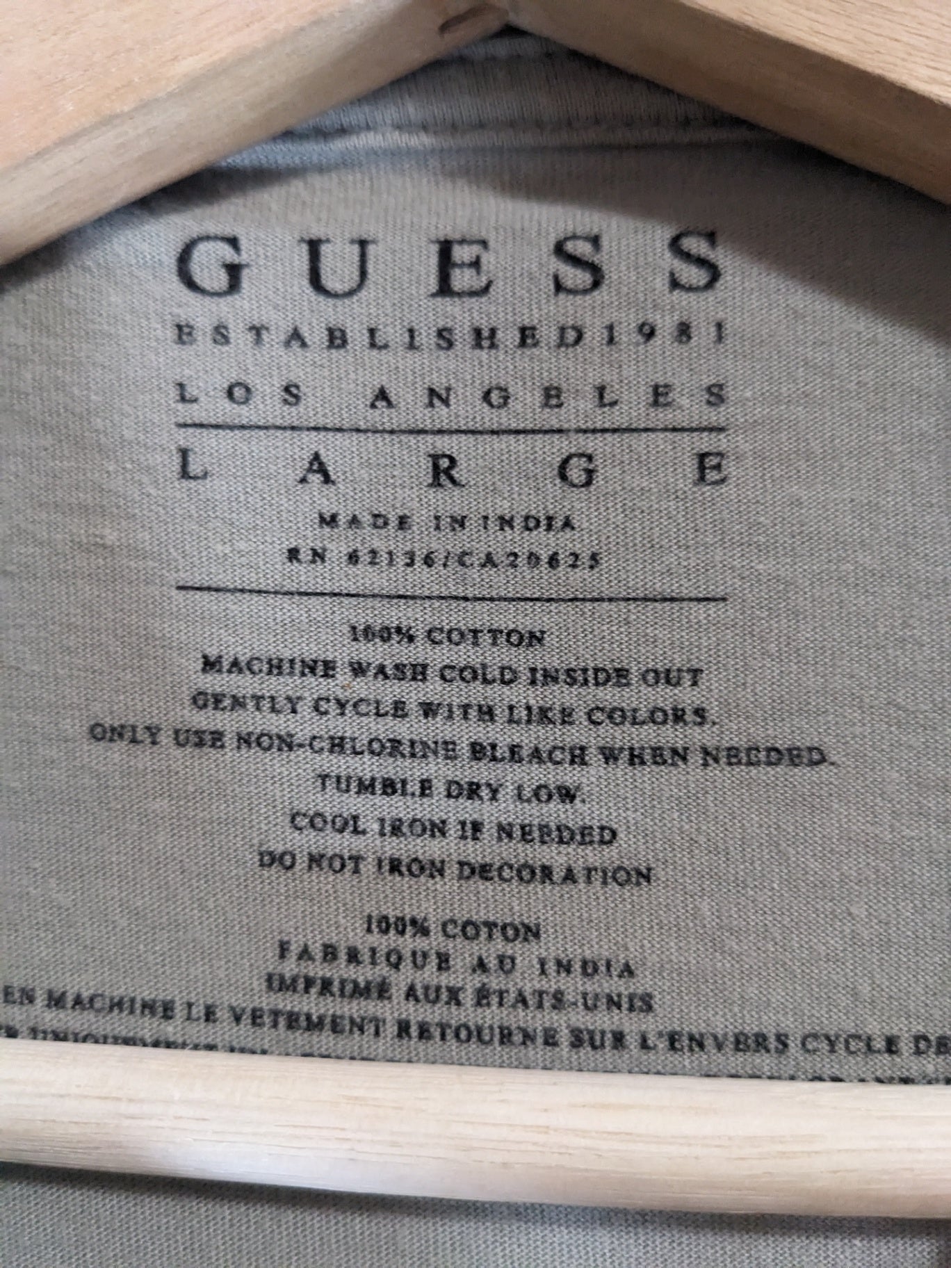 Guess graphic tee -Men's Large