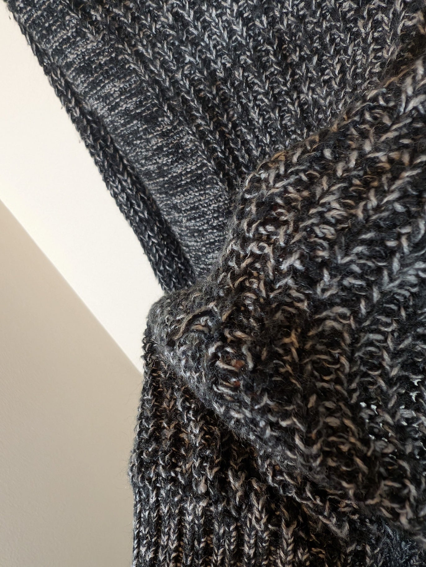 Dex Sweater - appears medium (Minor Flaw)