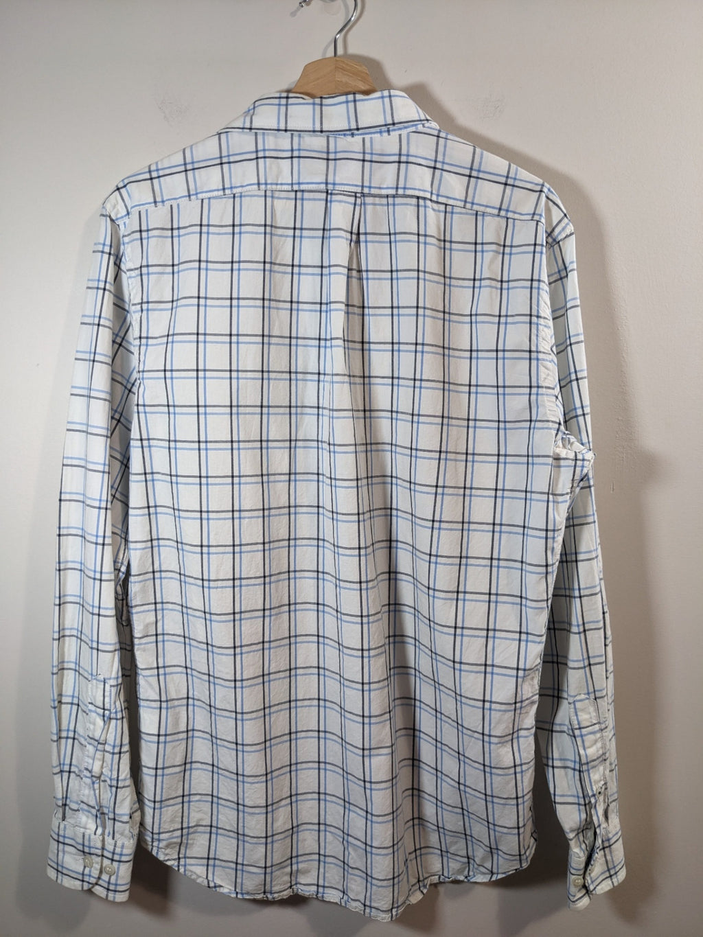 Old Navy classic slim fit dress shirt - Men's Medium