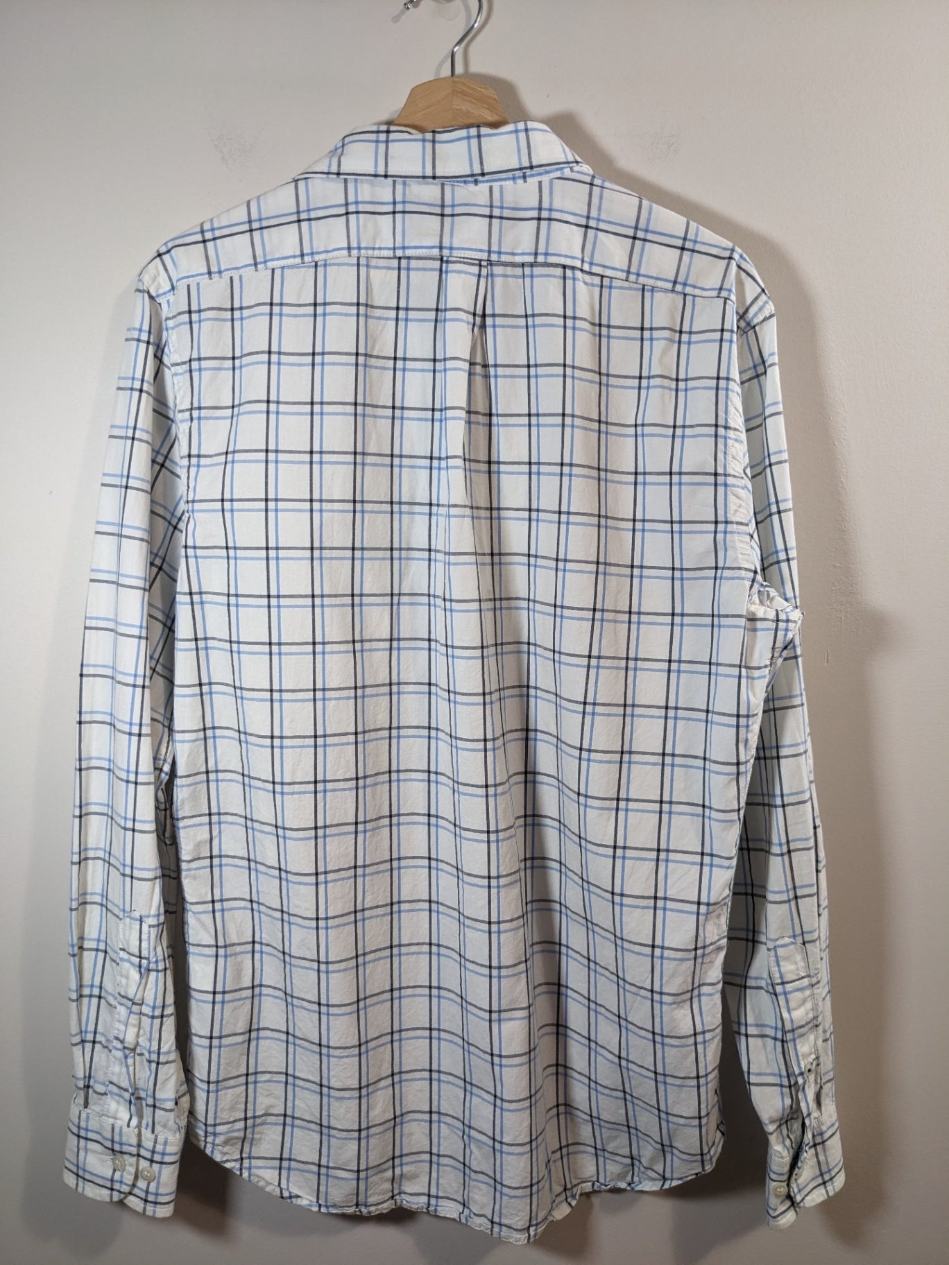 Old Navy classic slim fit dress shirt - Men's Medium