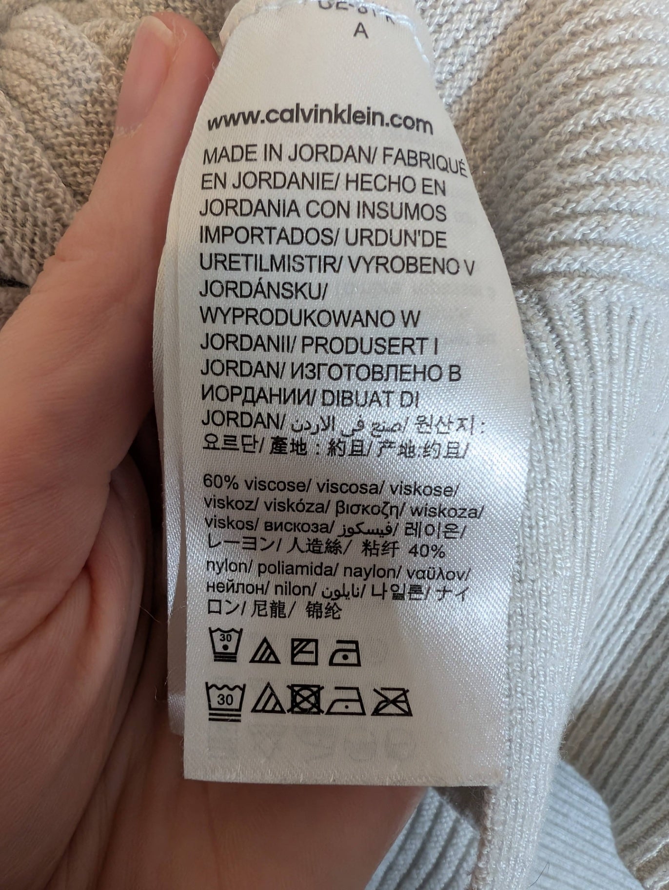 Calvin Klein sweater - appears medium (Minor Flaw)