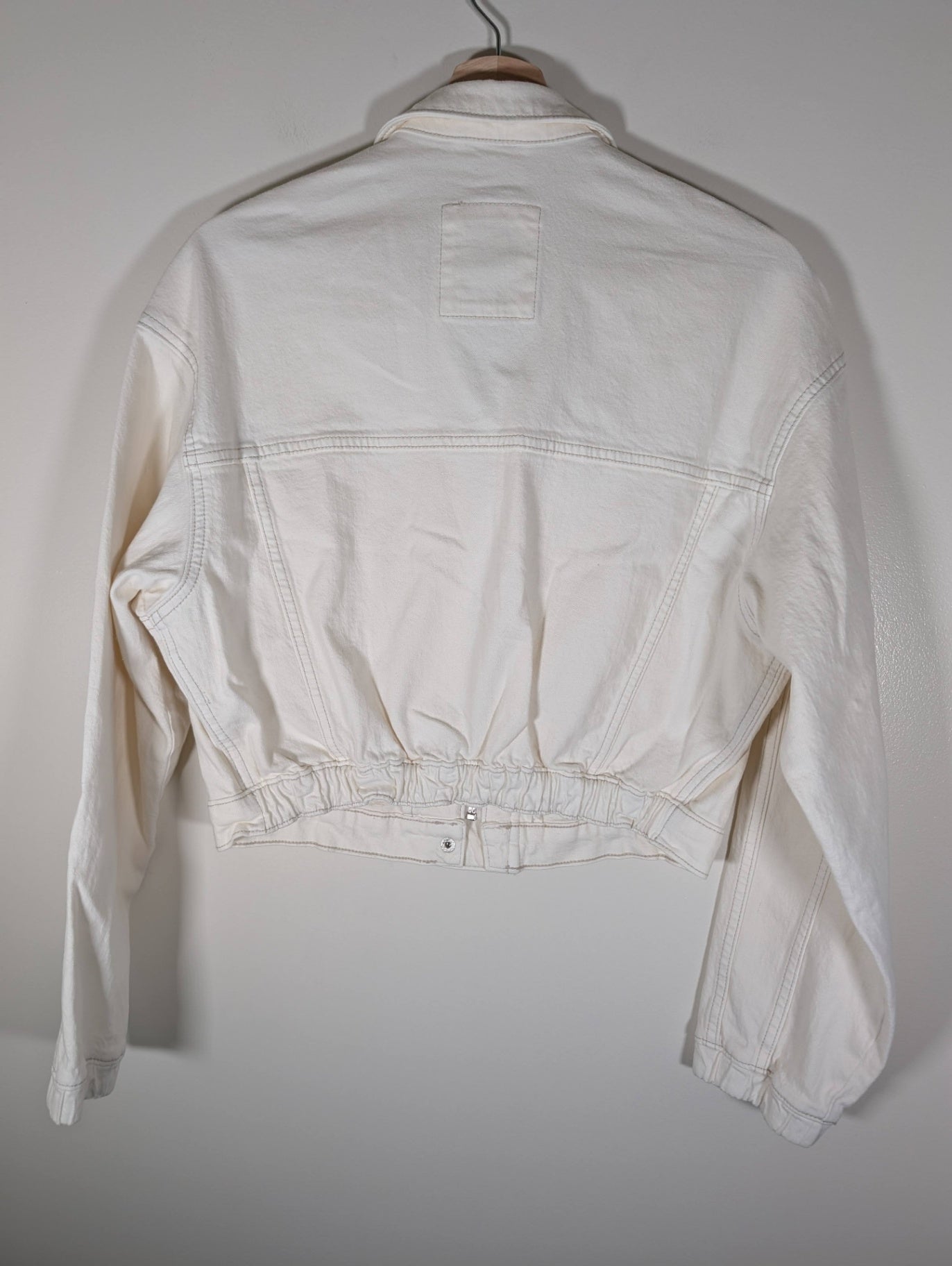 NWT Abercrombie & Fitch Crop White Jean Jacket - Small