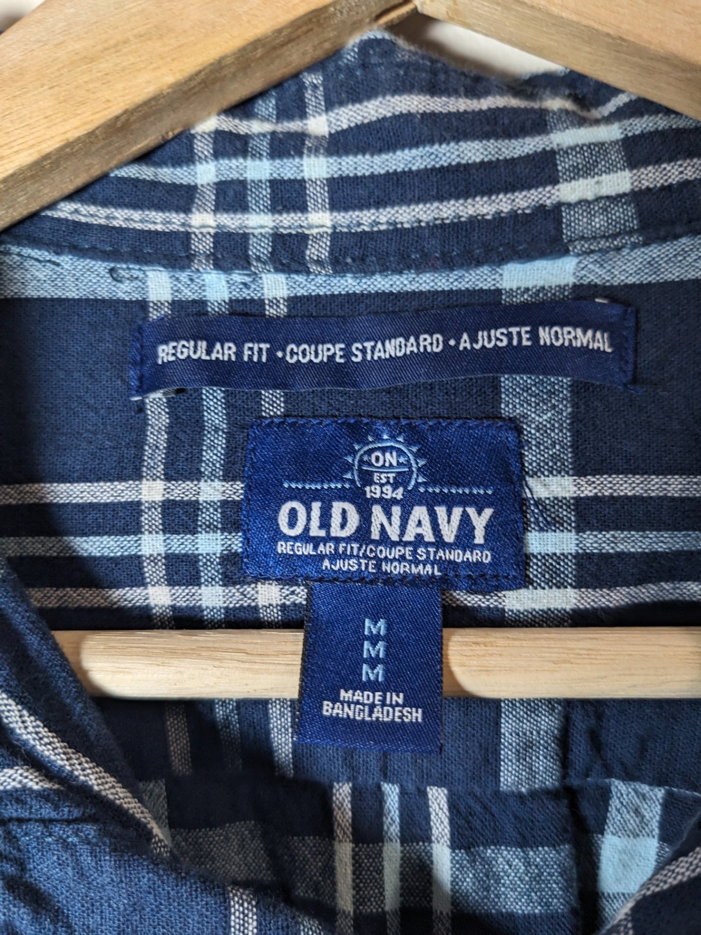 Old Navy regular fit plaid button down - Men's Medium