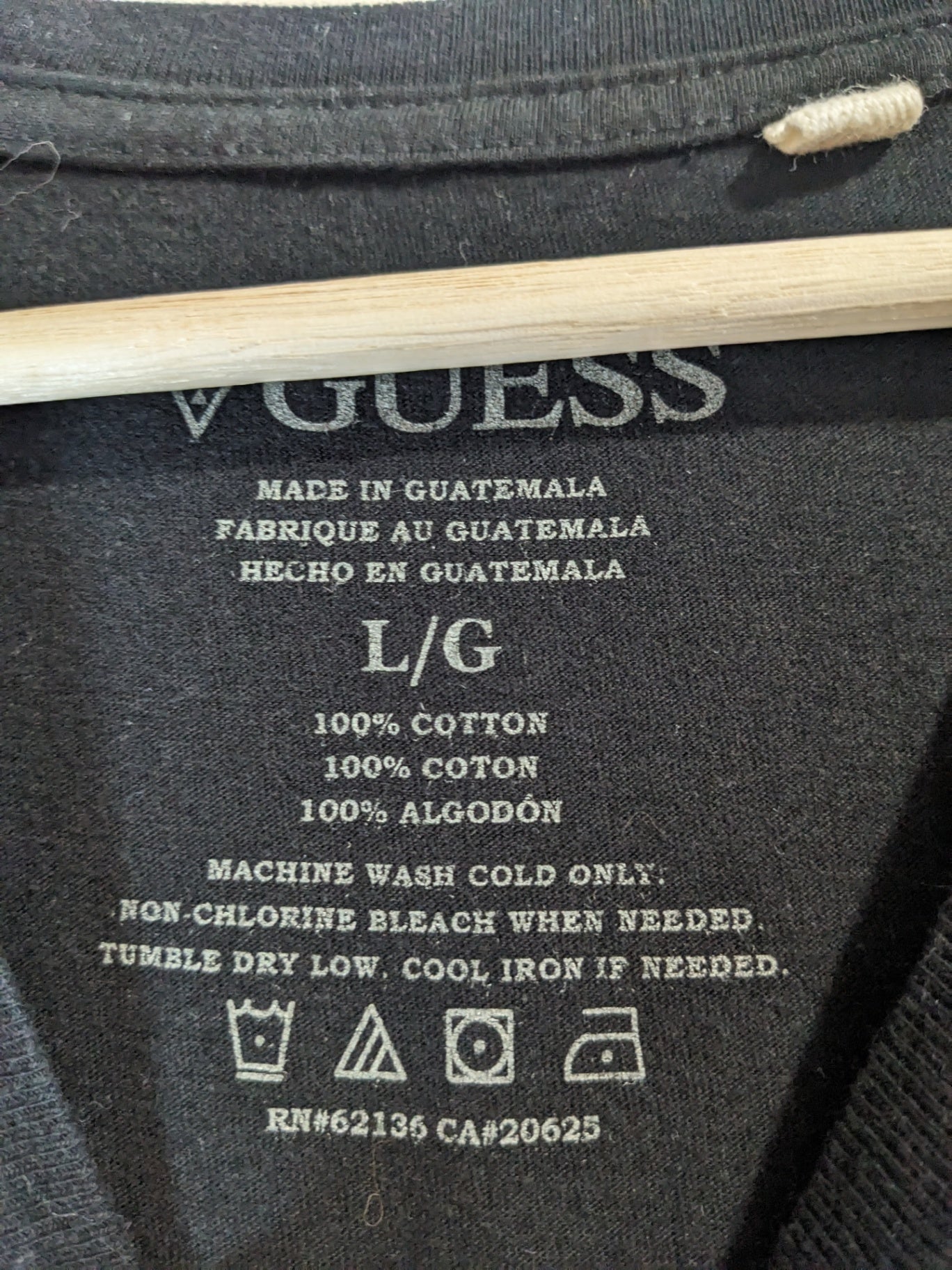 Guess logo tee - Men's Large