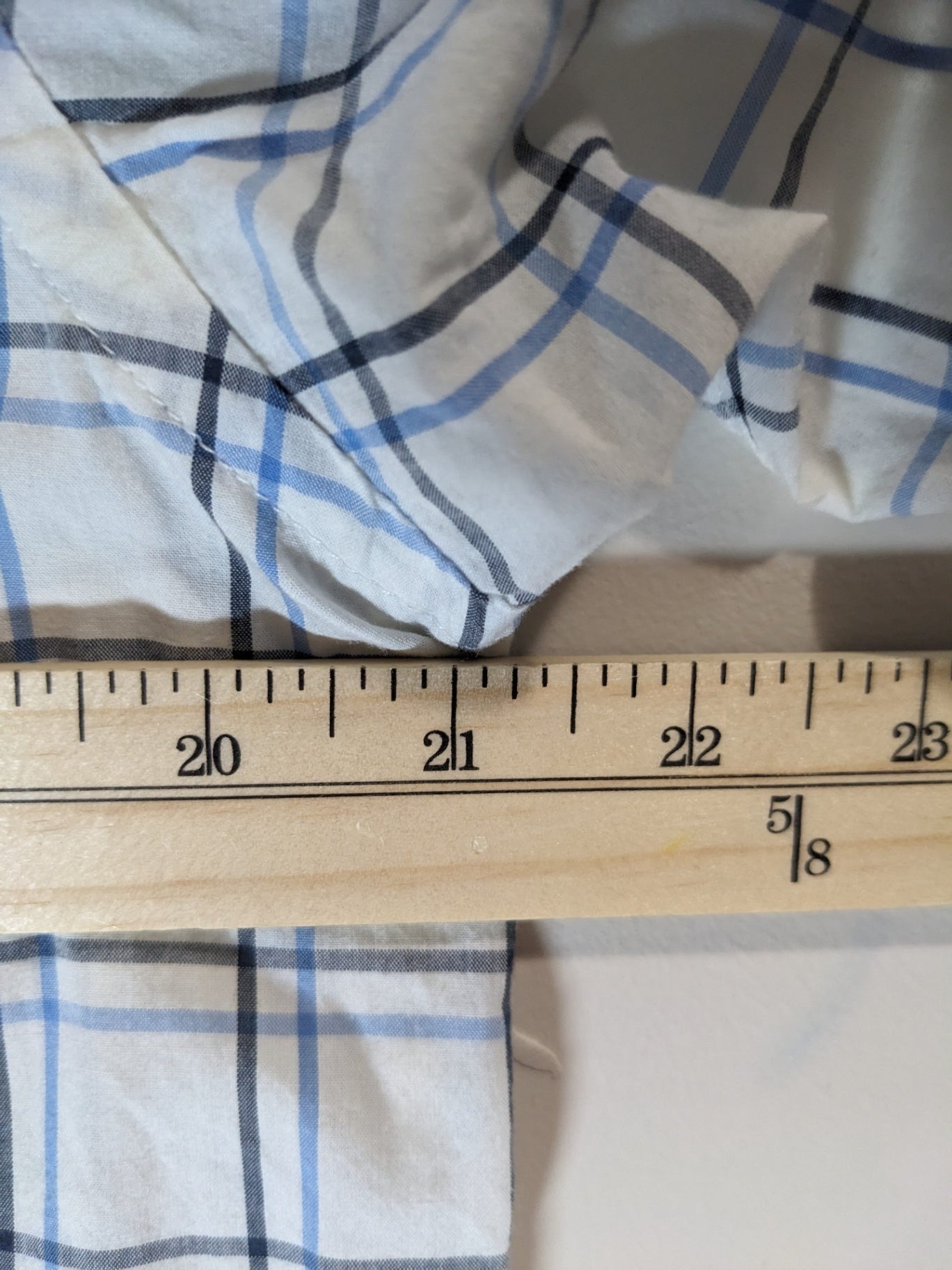Old Navy classic slim fit dress shirt - Men's Medium