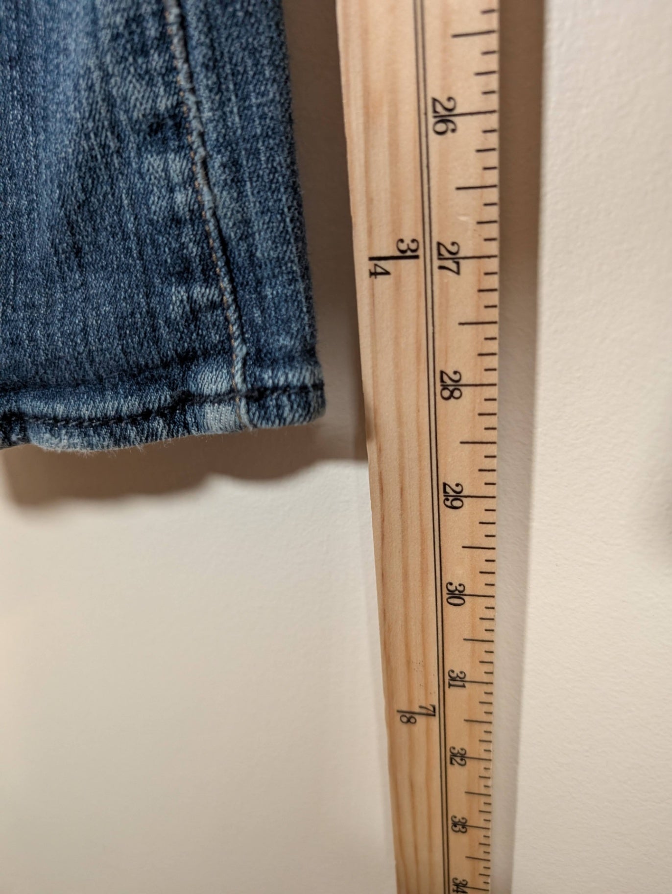 Abercrombie low-rise jeans - SZ 14 (Minor Flaw)