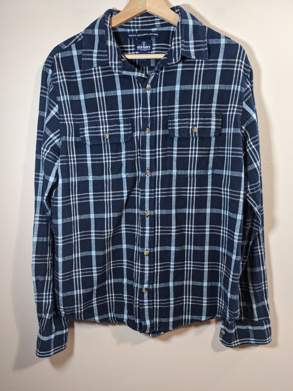 Old Navy regular fit plaid button down - Men's Medium