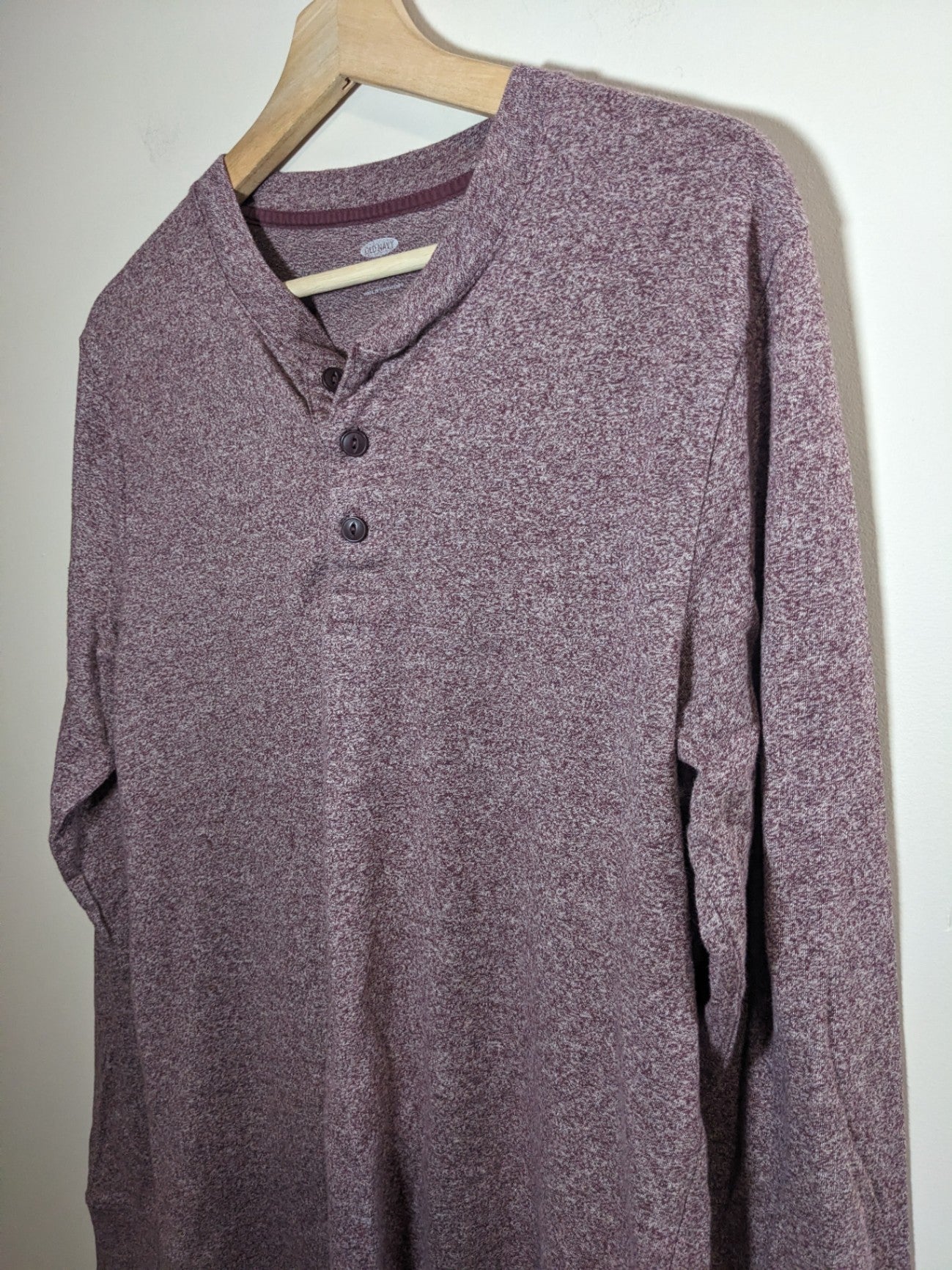 Old navy long-sleeve - Men's Medium