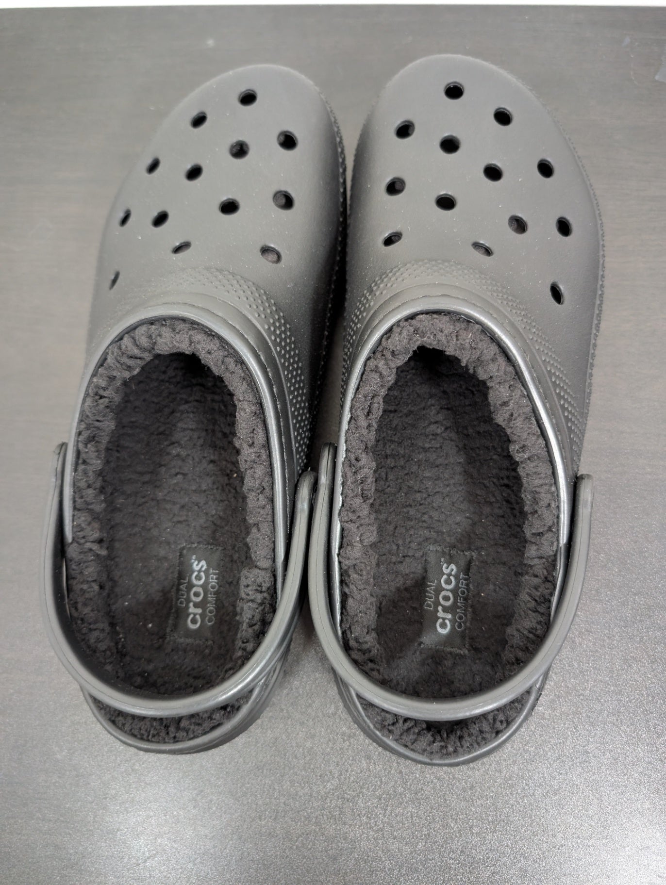 Lined Crocs - SZ Men's 11