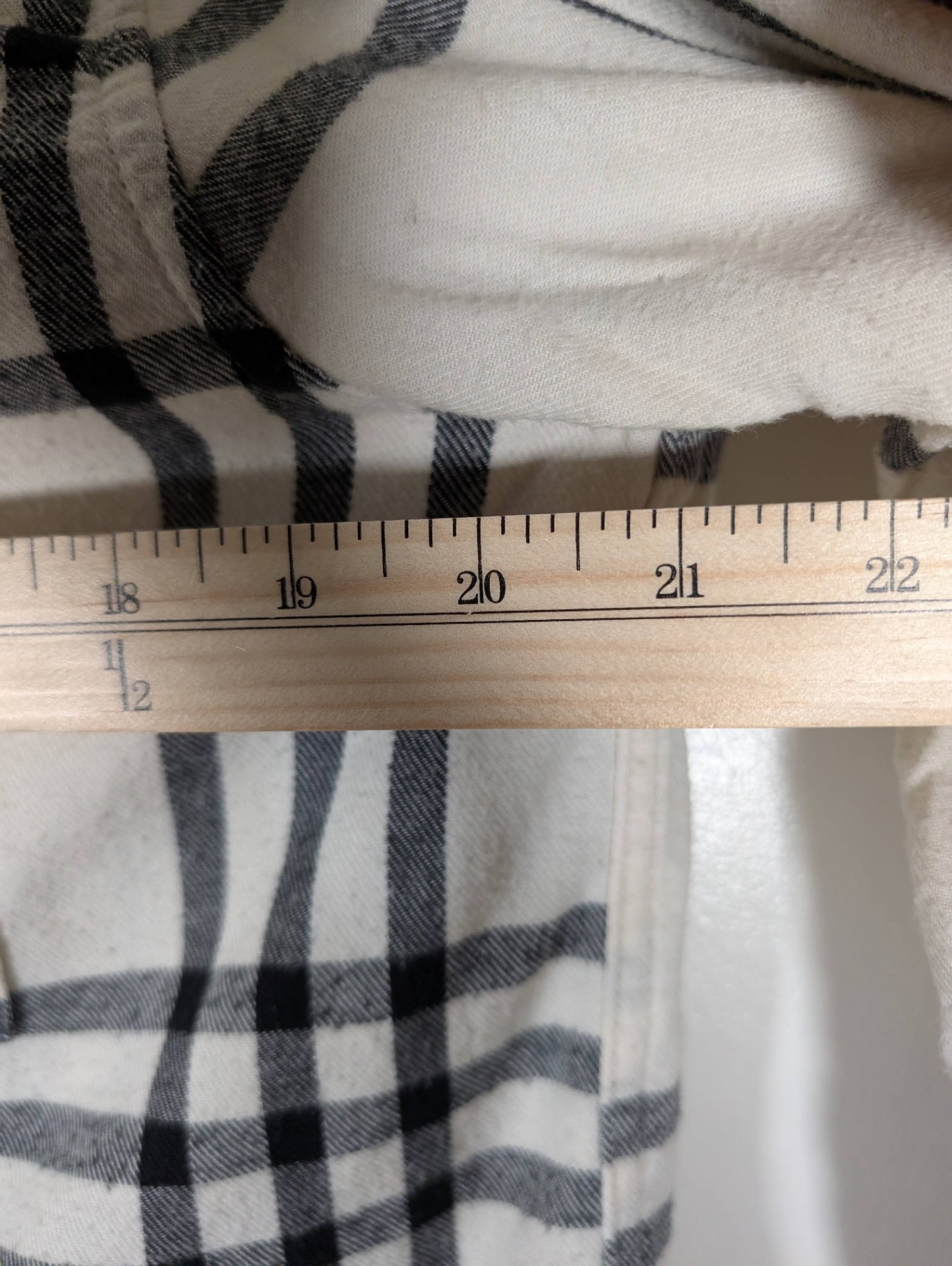 Roots flannel - Medium (Minor Flaw)