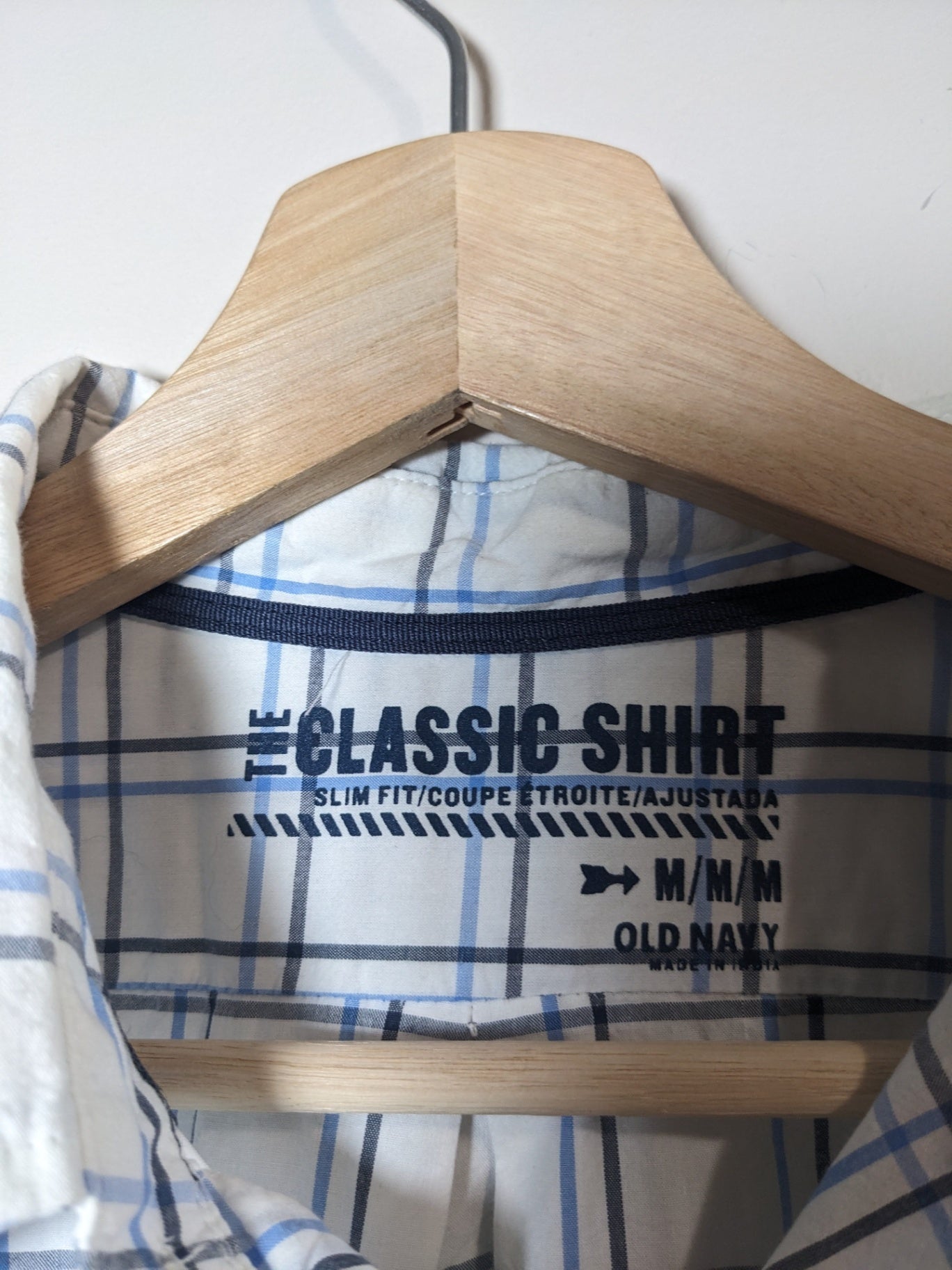 Old Navy classic slim fit dress shirt - Men's Medium
