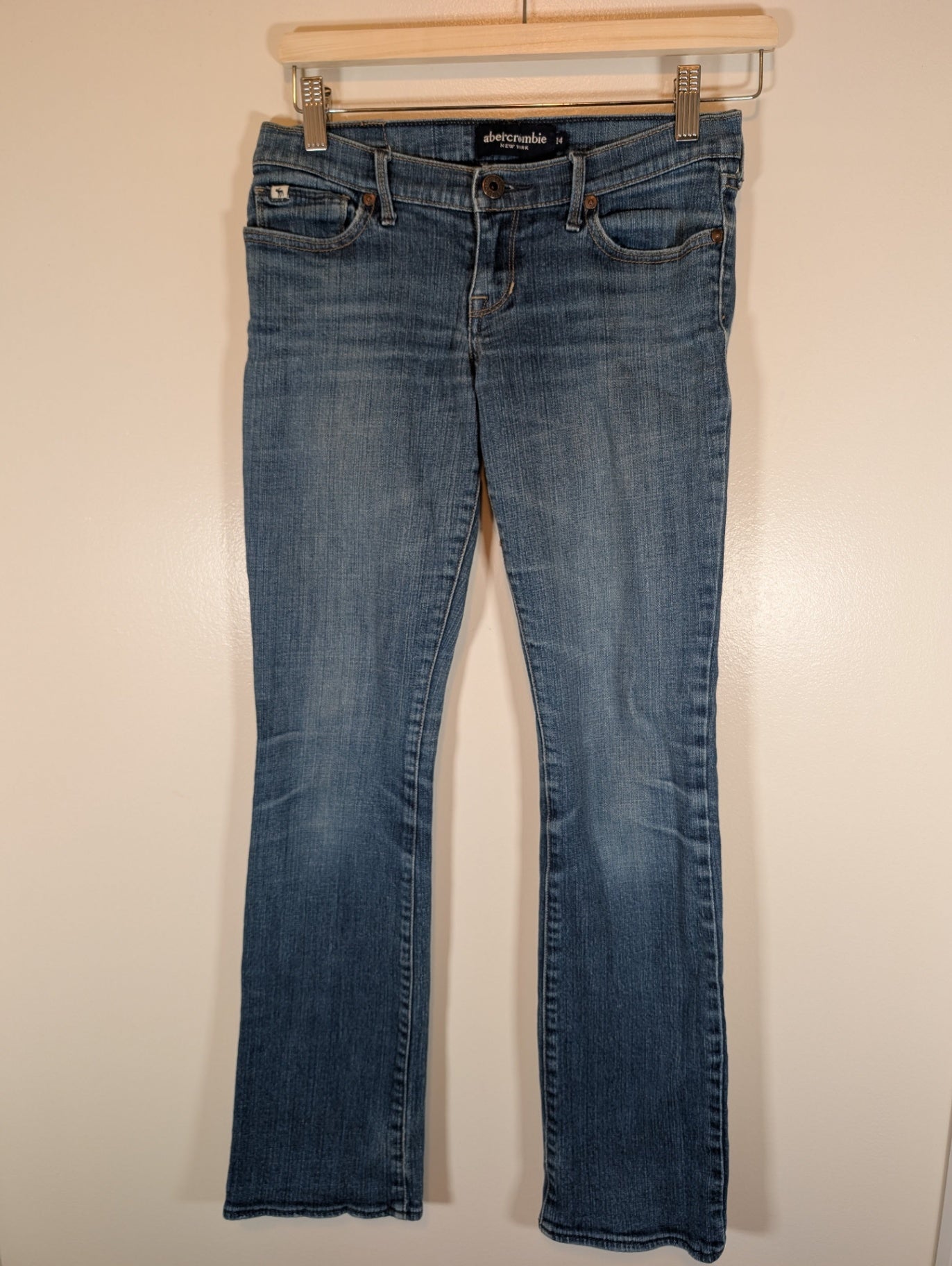 Abercrombie low-rise jeans - SZ 14 (Minor Flaw)
