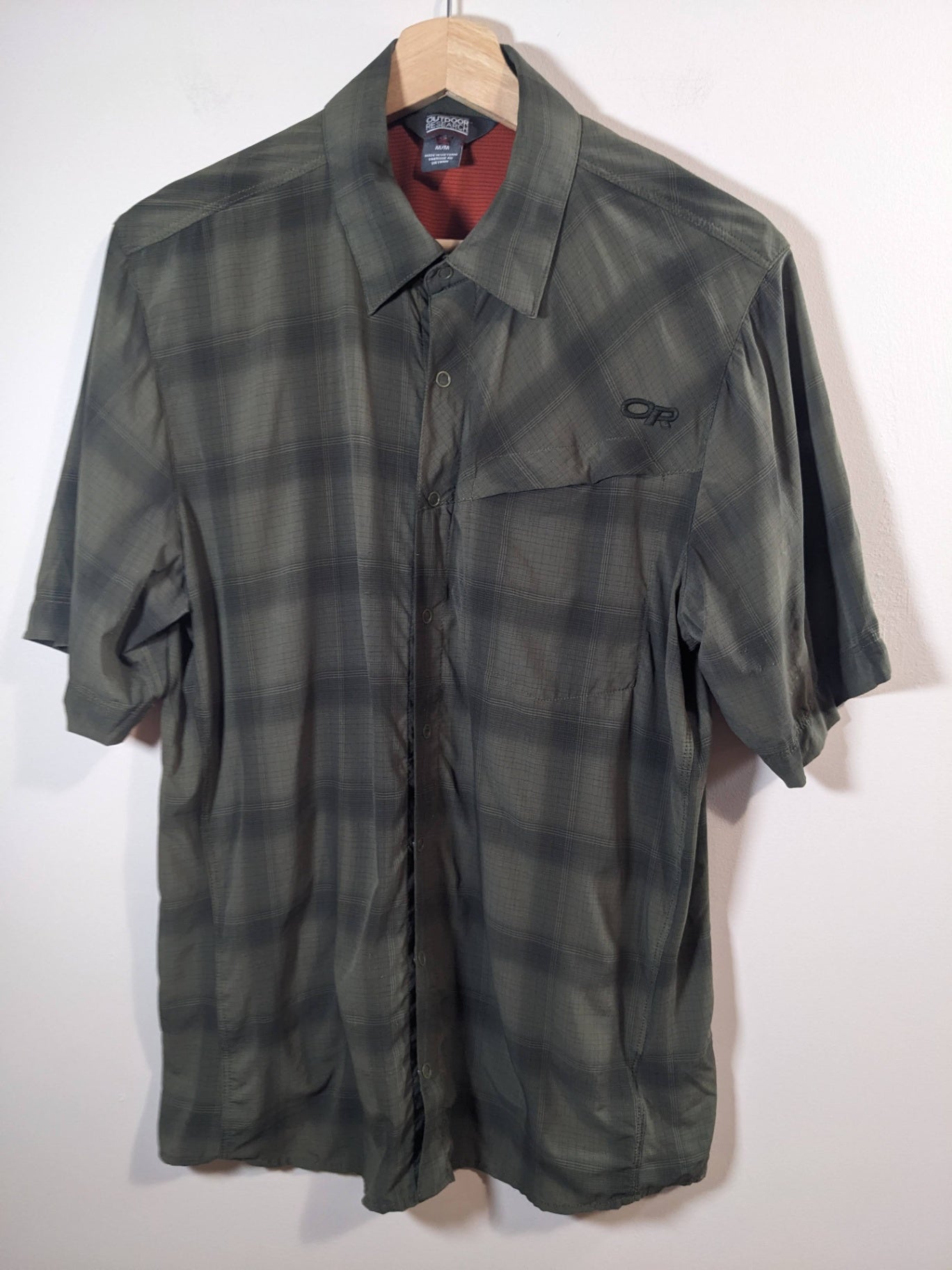 Outdoor Research t-shirt - Men's Medium (Minor Flaw)