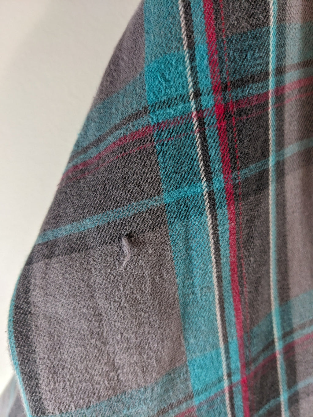 MWG flannel button up long sleeve - XL