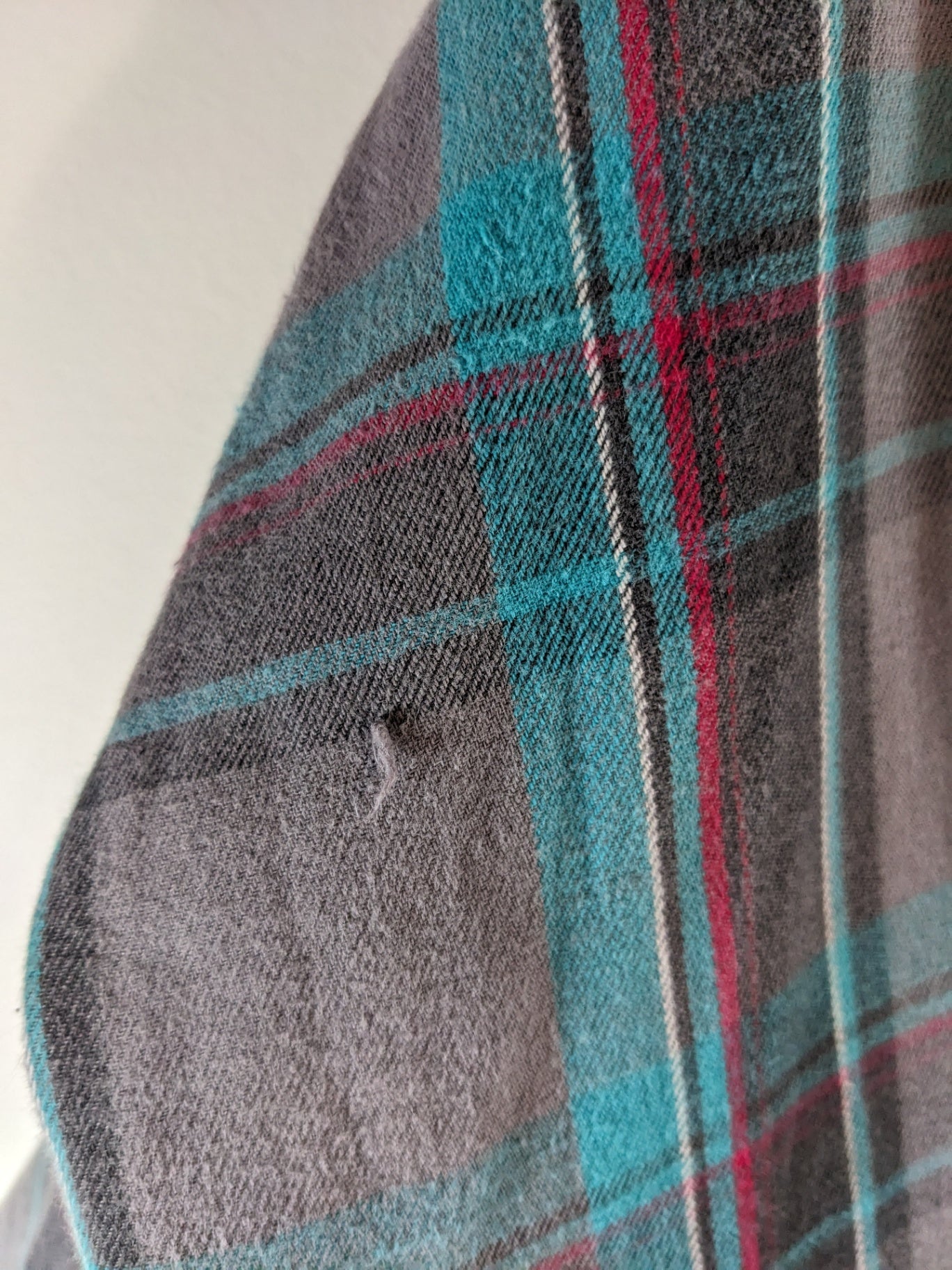 MWG flannel button up long sleeve - XL